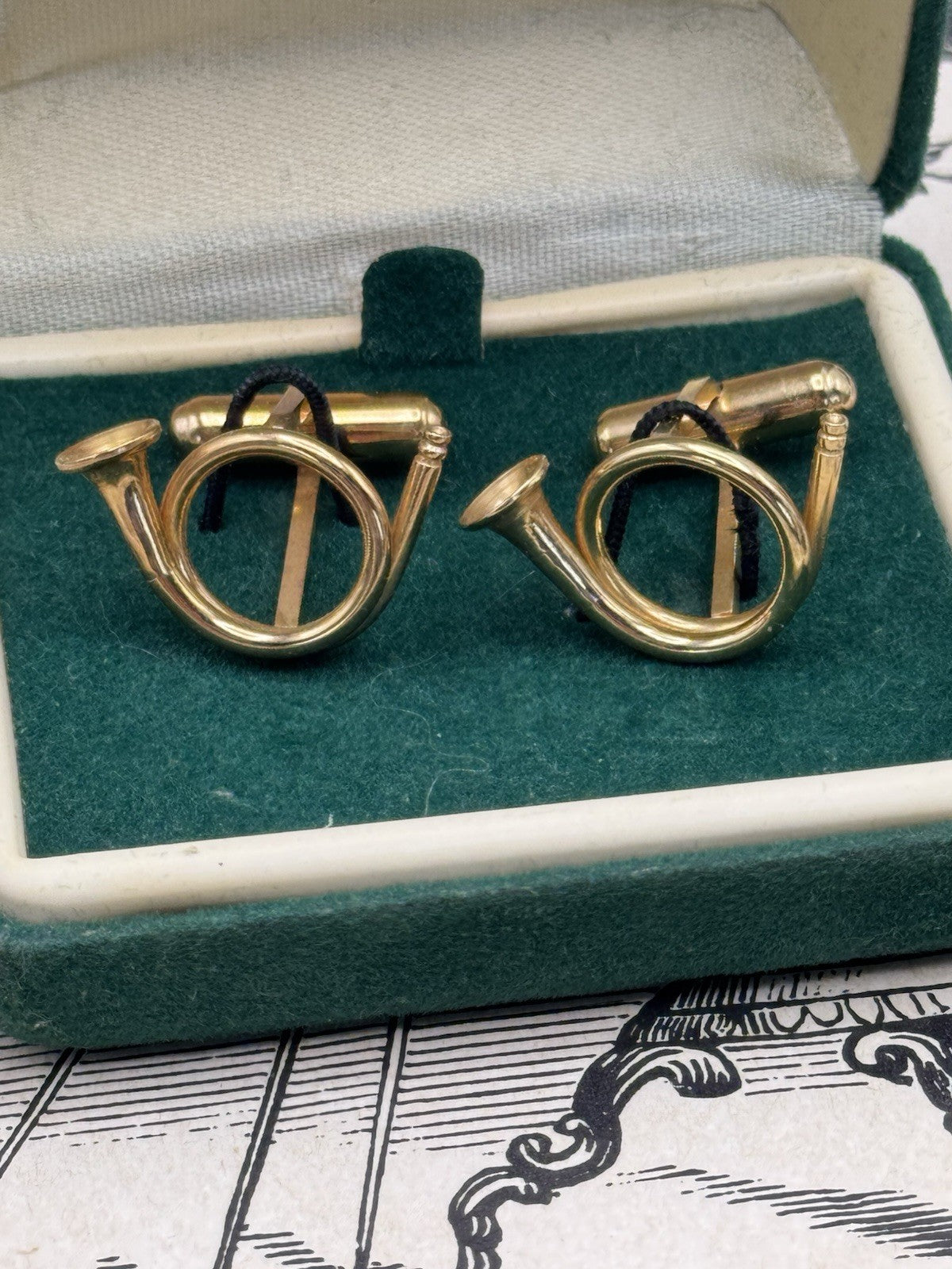 Vintage French Horn Cufflinks Goldtone EQUESTRIAN Hunting Horn In Original Case