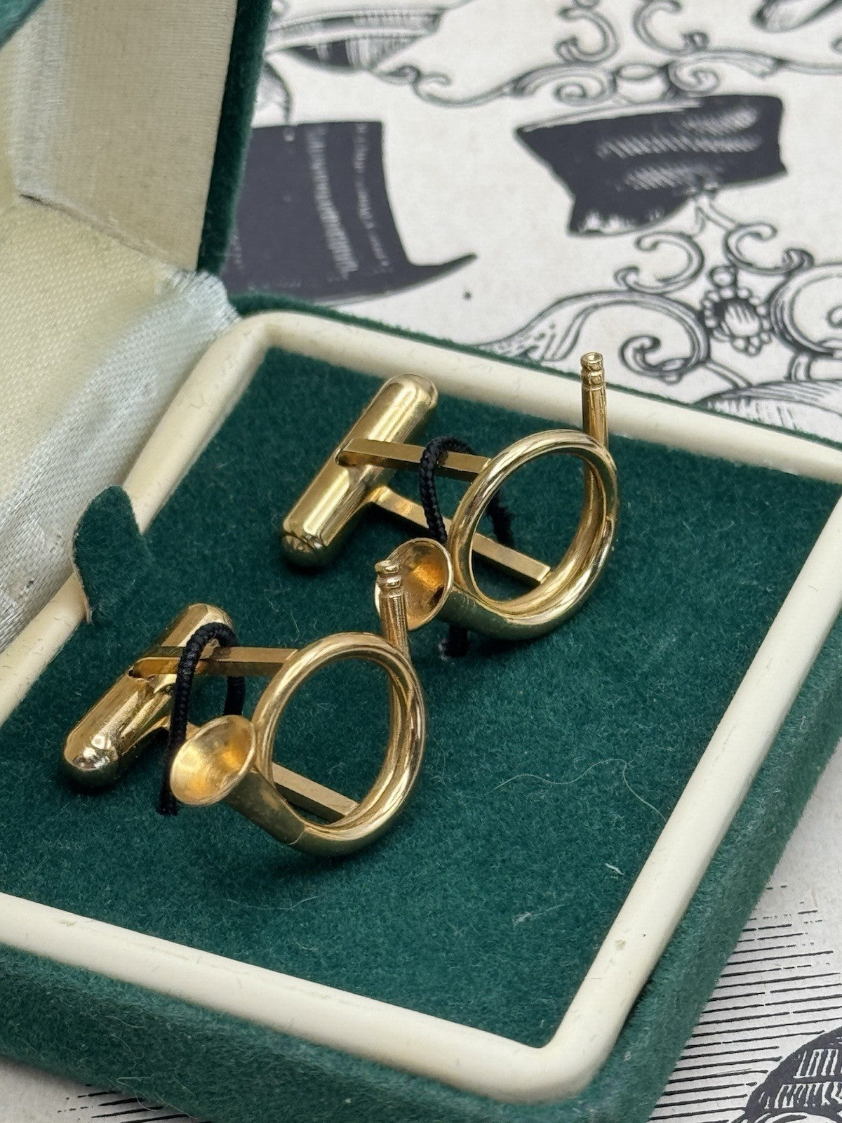 Vintage French Horn Cufflinks Goldtone EQUESTRIAN Hunting Horn In Original Case