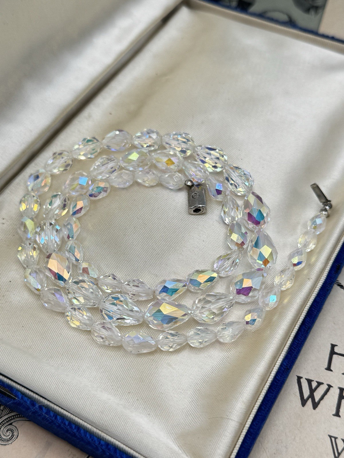 Clear AURORA BOREALIS Faceted Graduated Bead Necklace 25”l ESTATE FIND