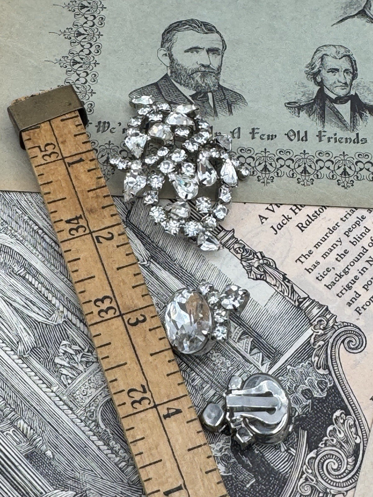 Vintage La Rel Brooch With Unsigned Earrings Clear Rhinestones Jewelry Set