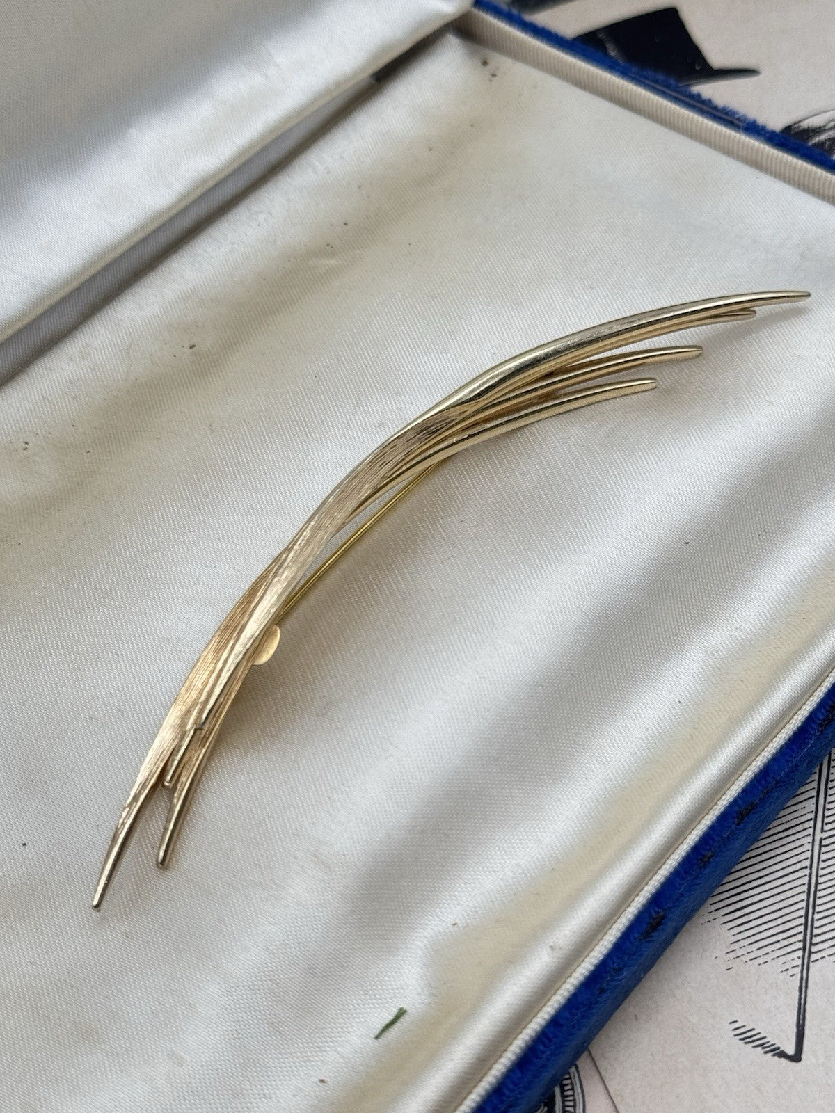 Vintage 1959 GROSSE Made In Germany Goldtone Brooch Pin 4.75”l SIGNED “Jewelry maker for 50 years for Christian Dior”