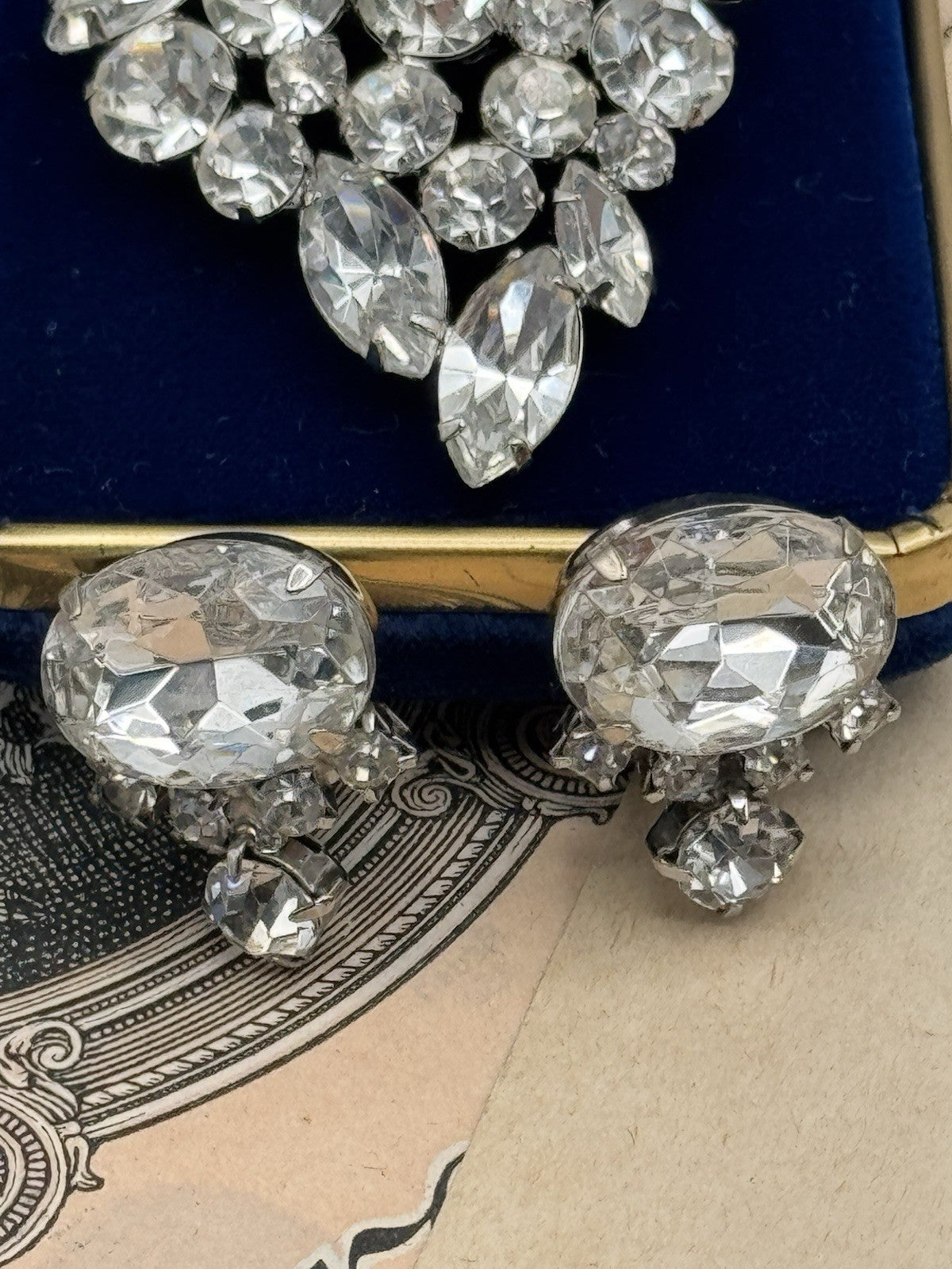 Vintage Rhinestone Demi Parure Set Clear Rhinestone Earrings & Brooch