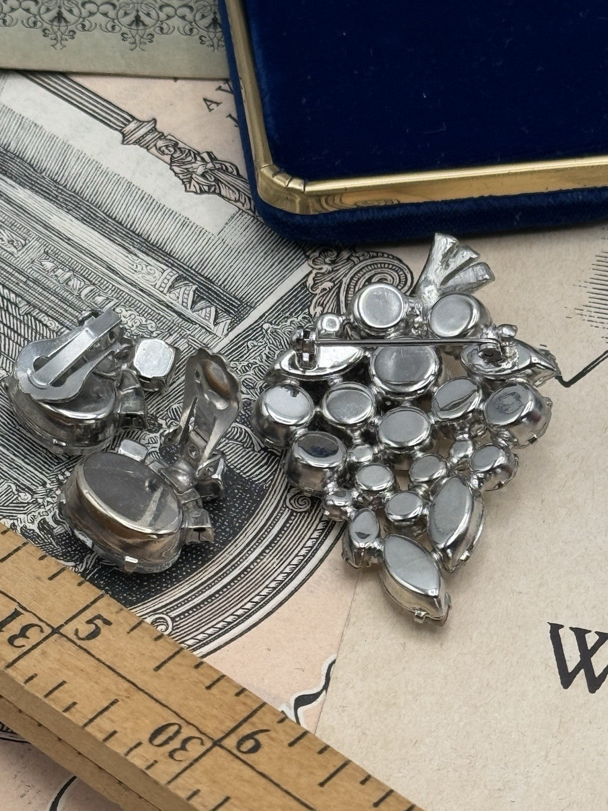 Vintage Rhinestone Demi Parure Set Clear Rhinestone Earrings & Brooch