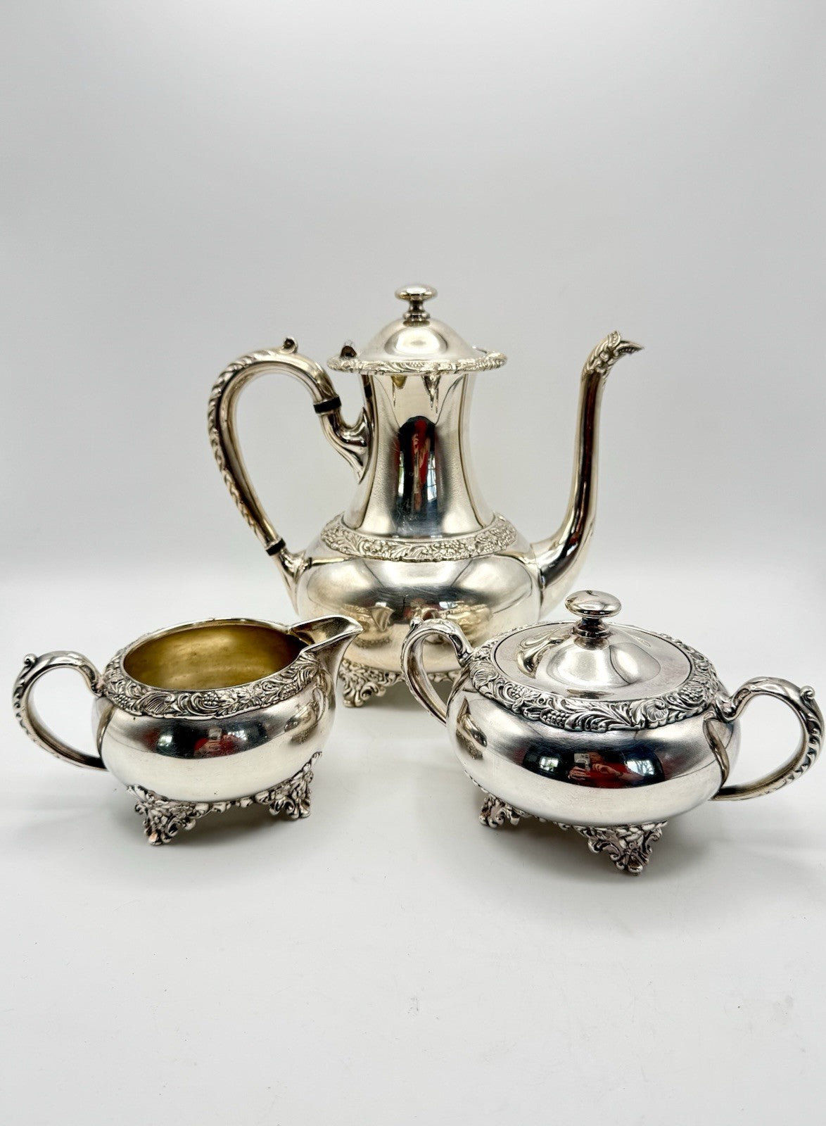Antique Wilcox IS Silverplate Leaf Coffee Tea Pot Set Sugar Creamer Manor