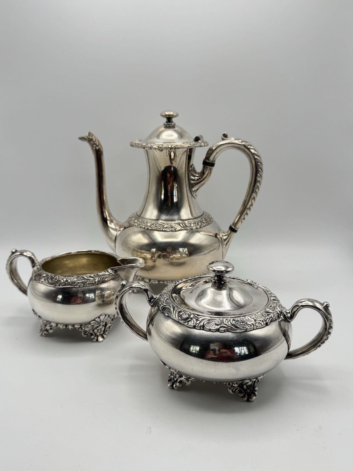 Antique Wilcox IS Silverplate Leaf Coffee Tea Pot Set Sugar Creamer Manor