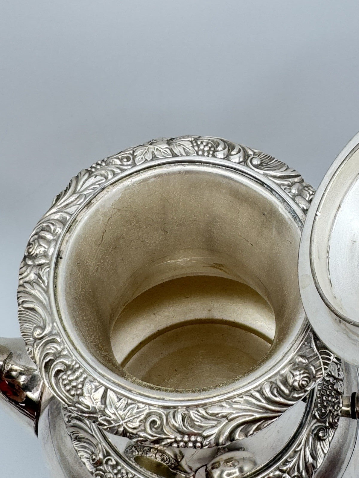 Antique Wilcox IS Silverplate Leaf Coffee Tea Pot Set Sugar Creamer Manor