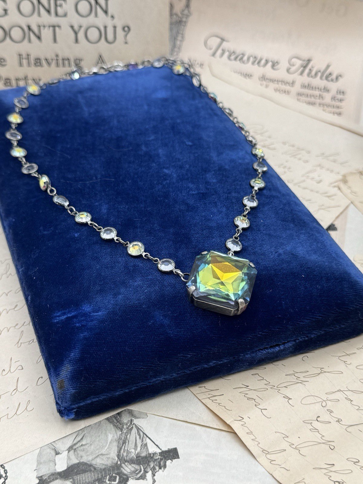 Aurora Borealis Large Star Design Crystal Pendant Necklace Christal Beaded ESTATE FIND