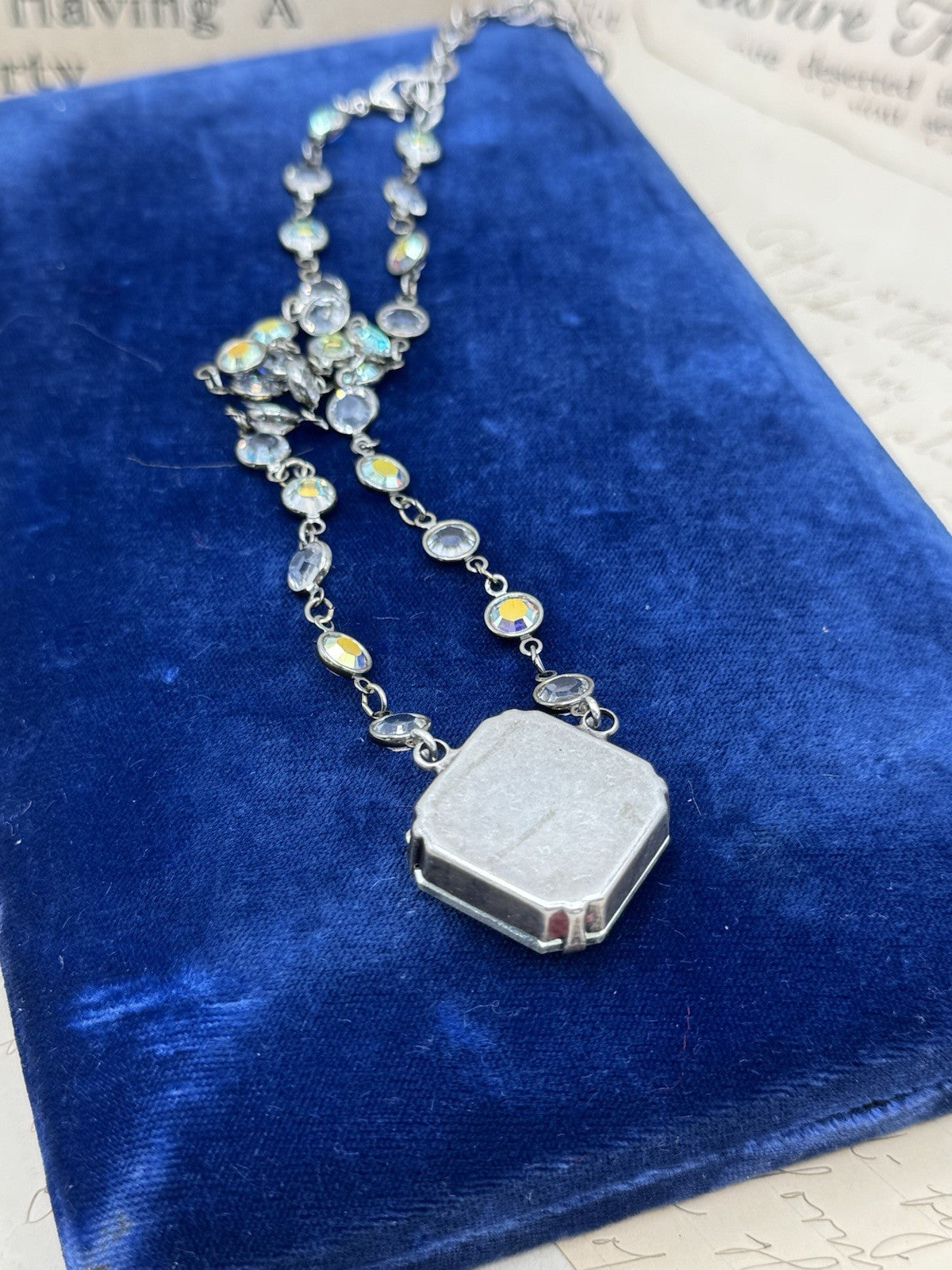 Aurora Borealis Large Star Design Crystal Pendant Necklace Christal Beaded ESTATE FIND