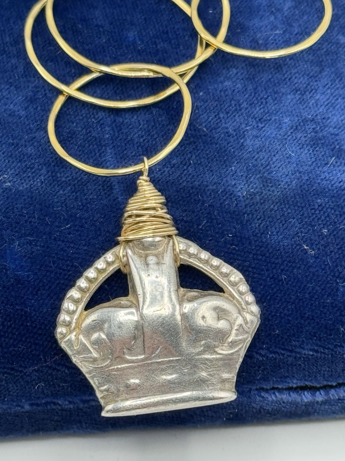 Wire Twist Crown Pendant Silver & Goldtone Necklace 19” ESTATE FIND