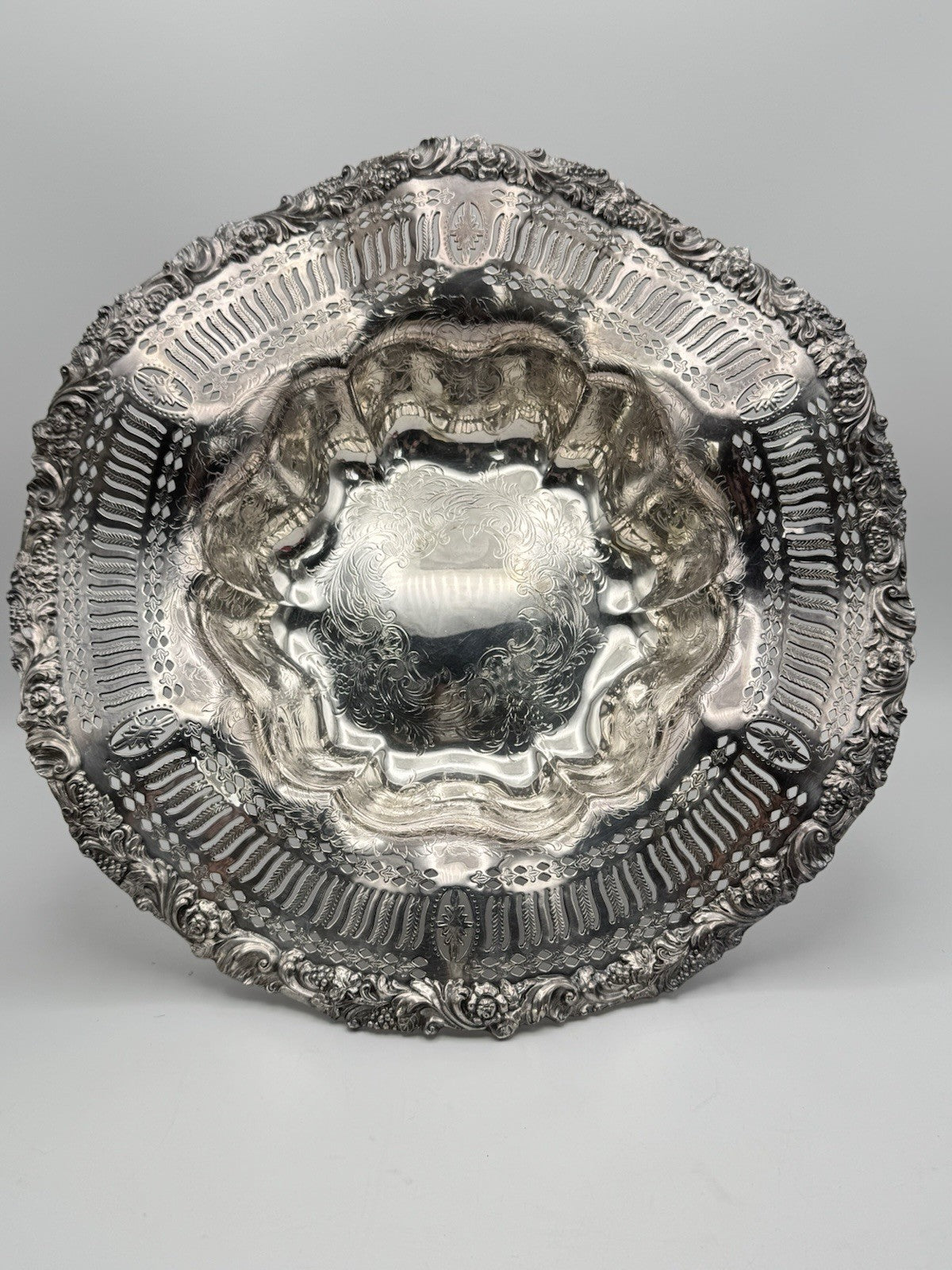 VINTAGE Silverplate Footed Presentation Bowl Reticulated Serpentine Edge WILCOX
