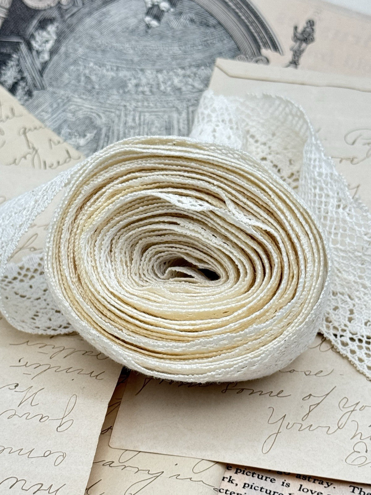 Circa 14 Feet 1.25” VINTAGE Lace Trim ESTATE FIND