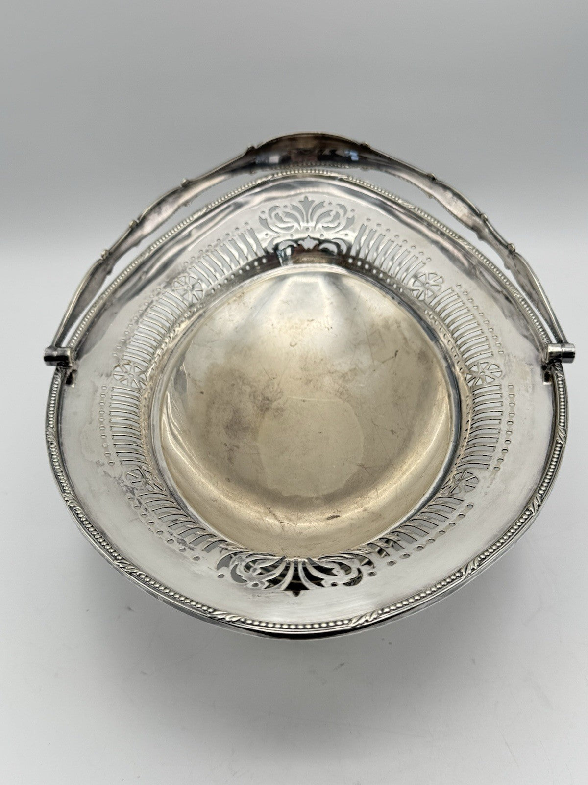 English SHEFFIELD Silverplate Fruit Basket EMBASSY Gladwin Ltd