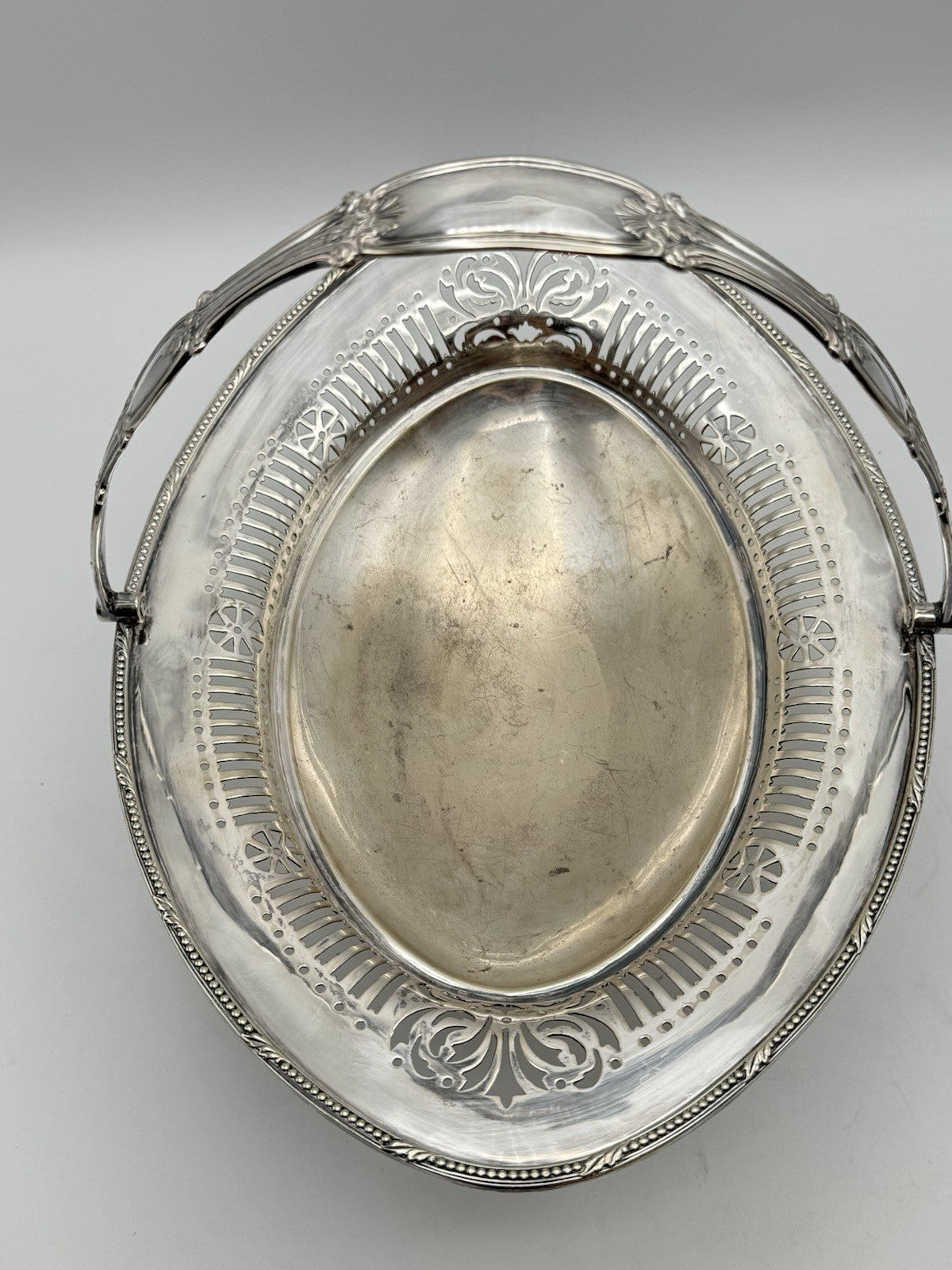 English SHEFFIELD Silverplate Fruit Basket EMBASSY Gladwin Ltd