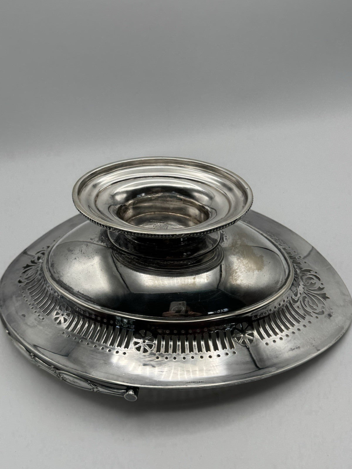 English SHEFFIELD Silverplate Fruit Basket EMBASSY Gladwin Ltd
