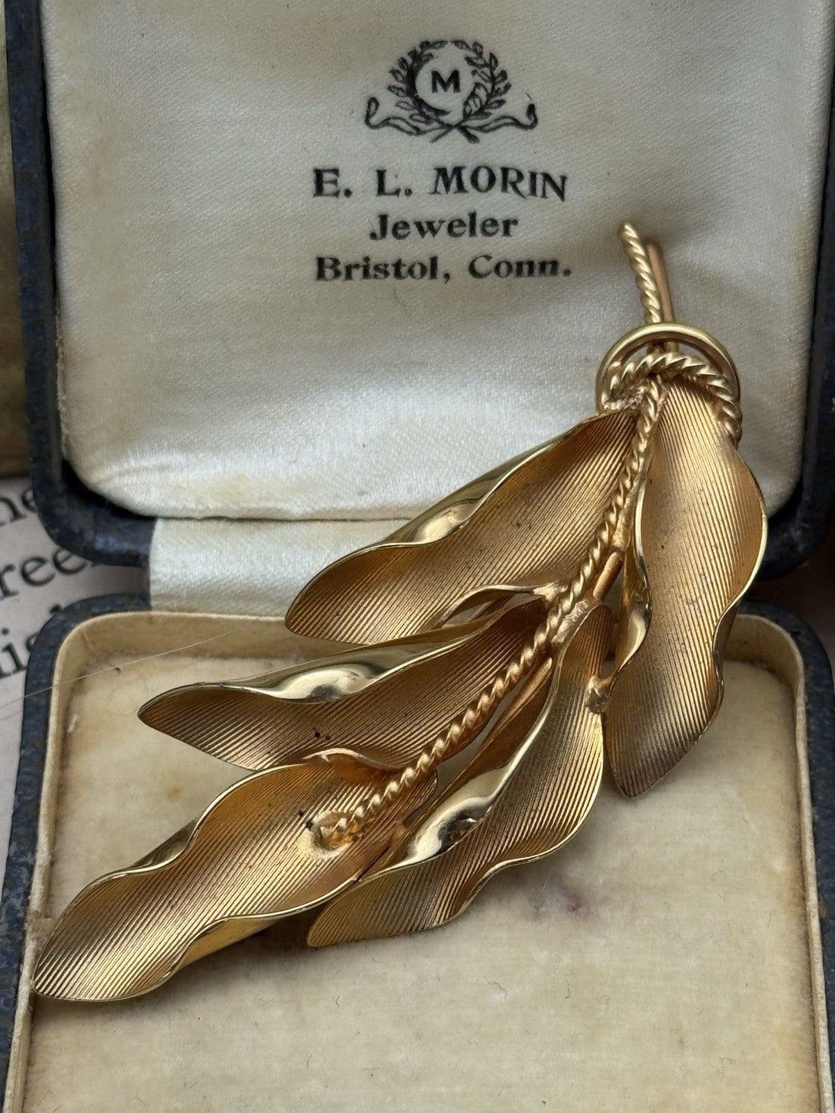 Vintage Goldtone “Leaf”Brooch ESTATE FIND