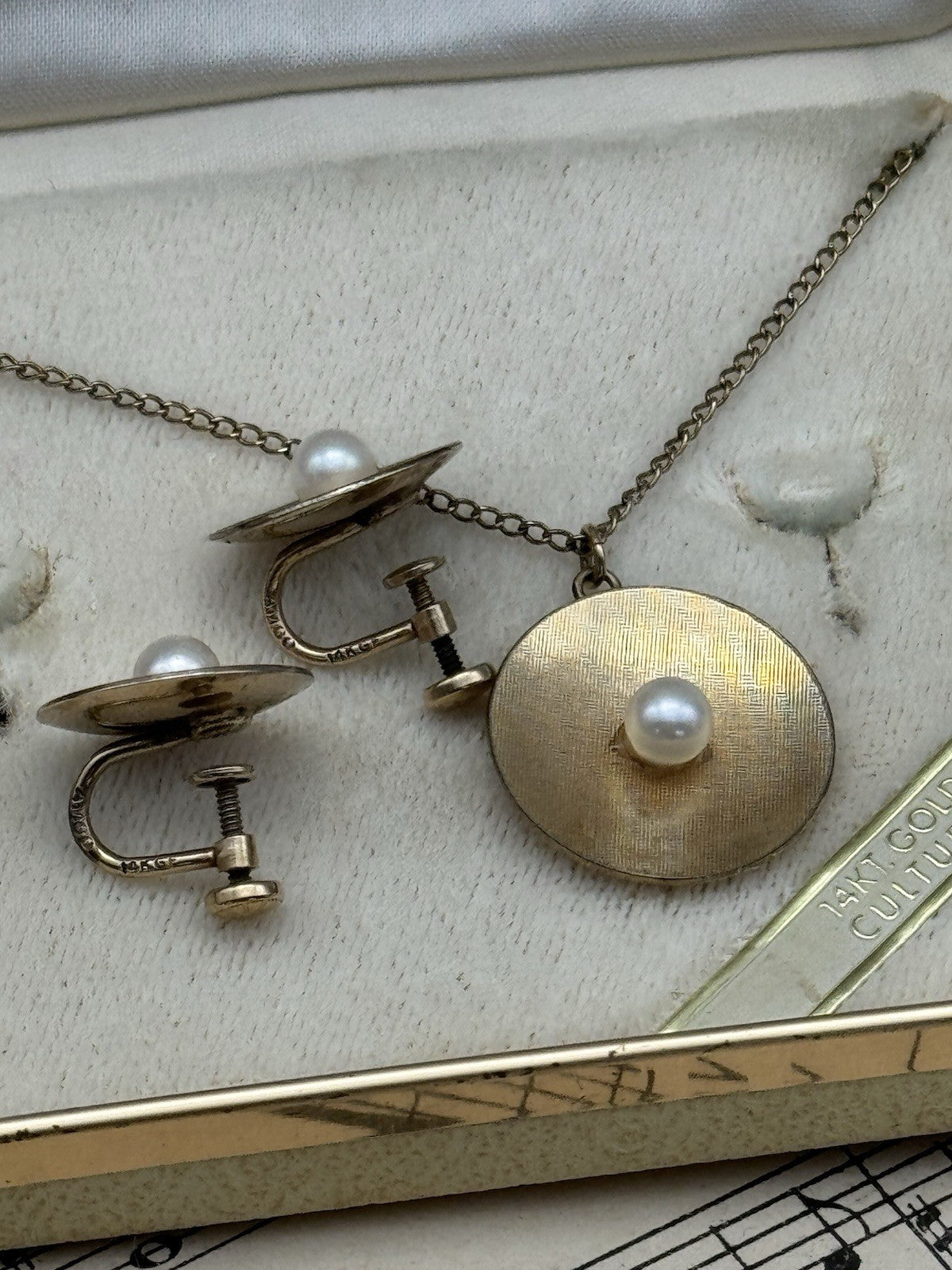 Vintage 14k Gold Filled & Pearl Jewelry Set Screw-back Earrings & Necklace 15”