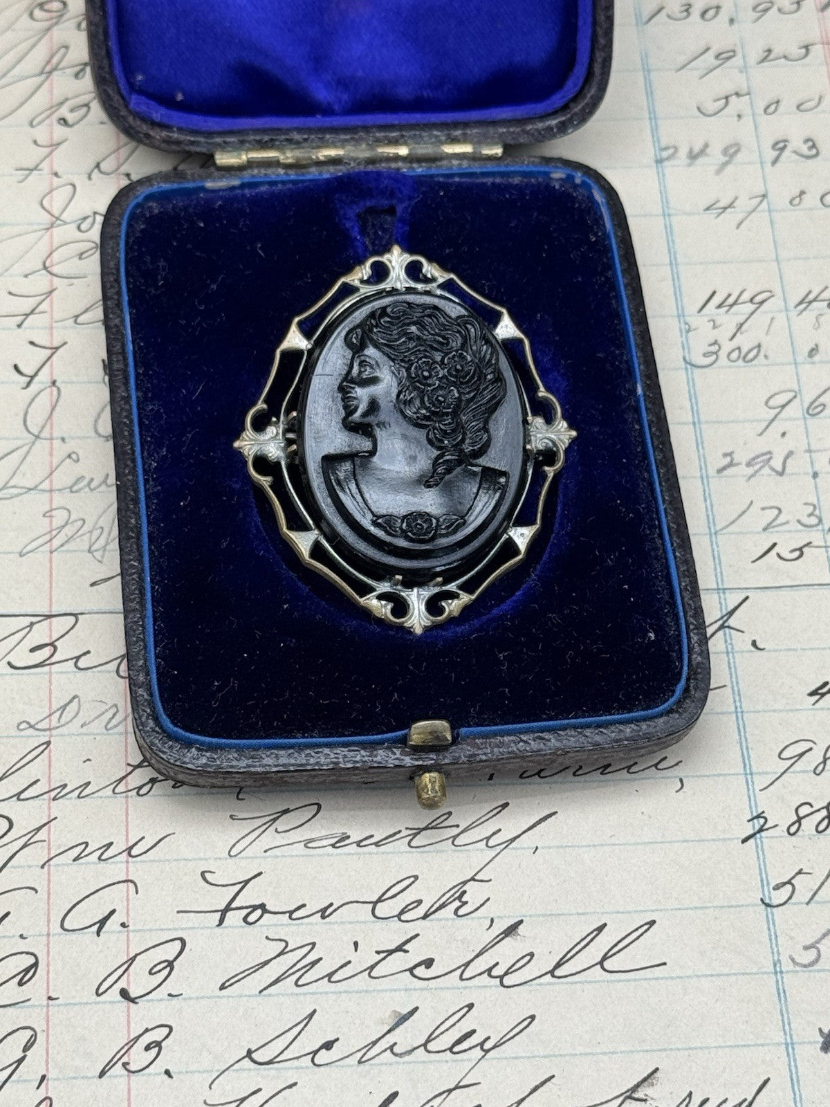Edwardian Style Early Plastics Black Cameo Brooch C-Clasp ESTATE FIND