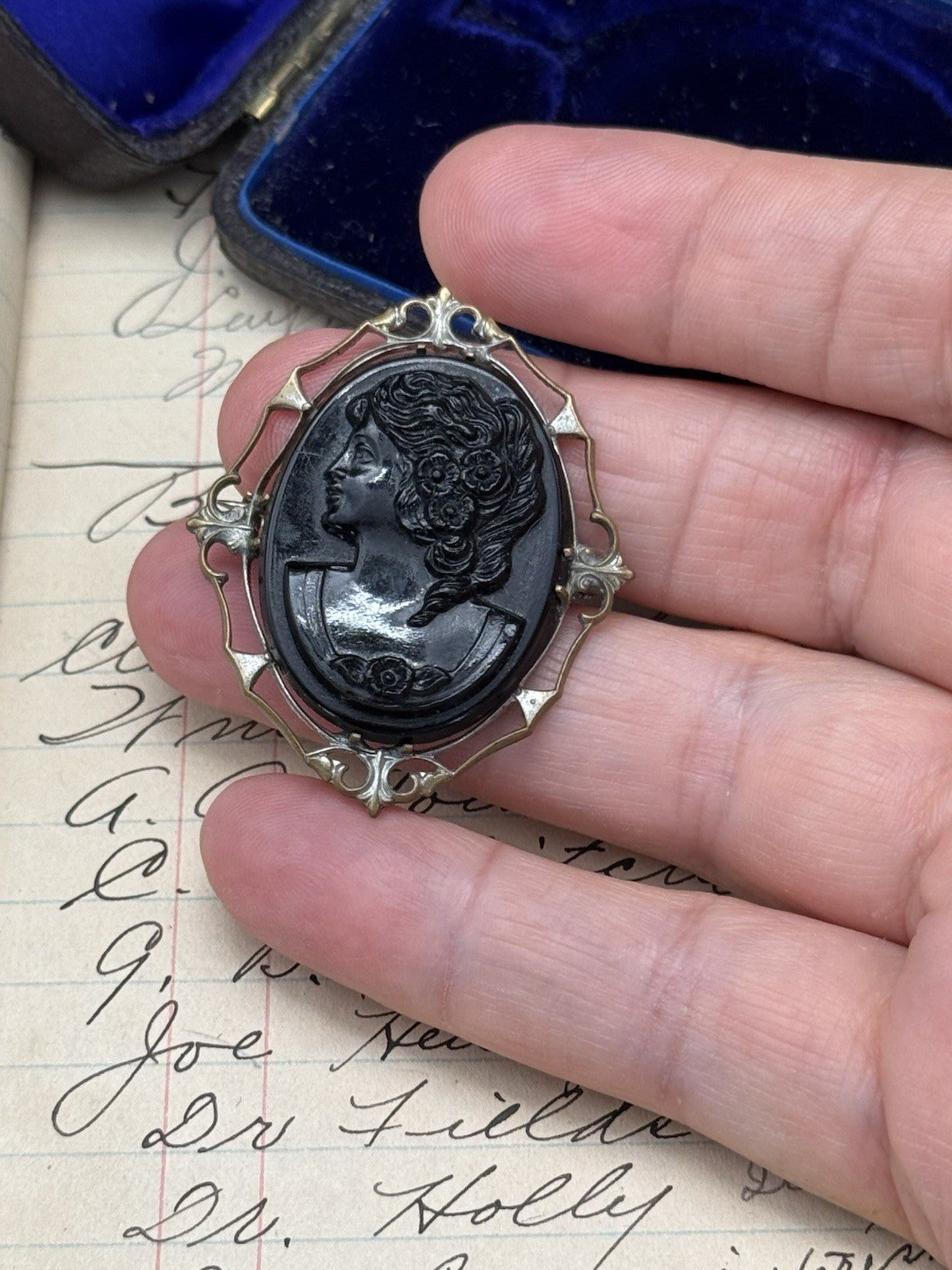 Edwardian Style Early Plastics Black Cameo Brooch C-Clasp ESTATE FIND