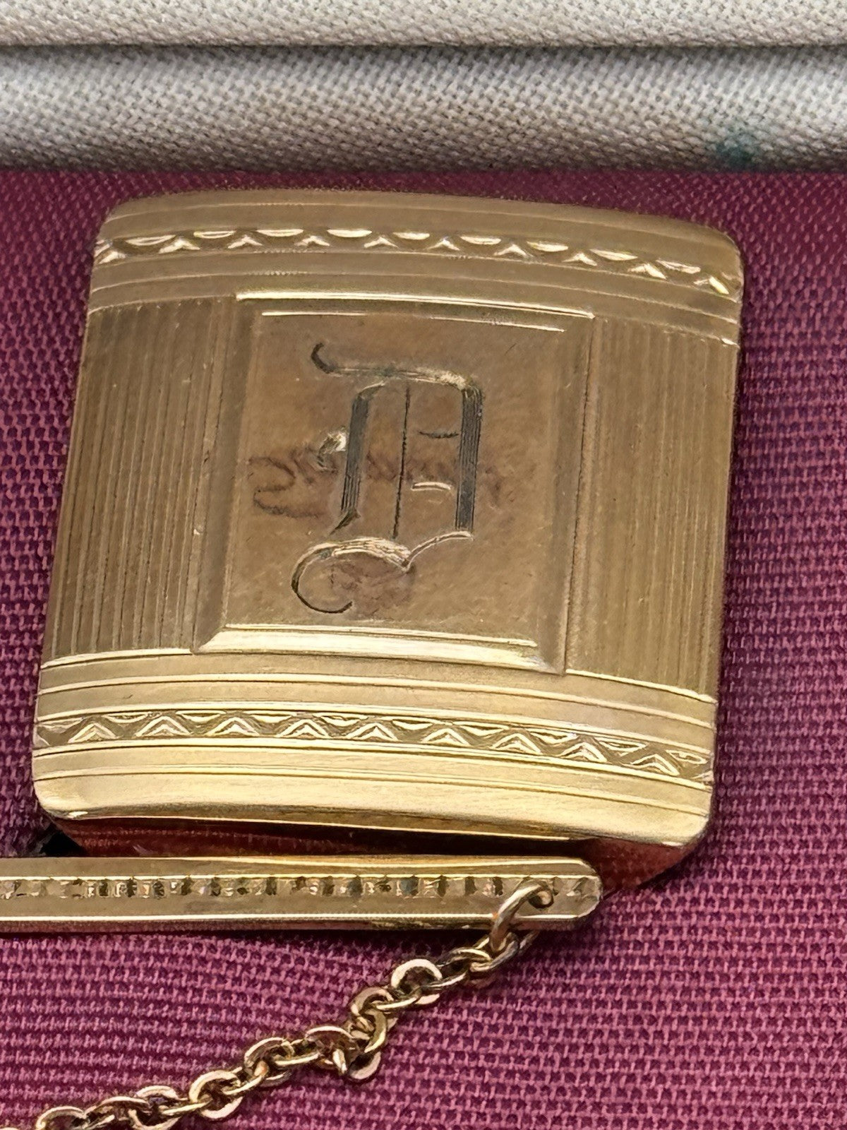 Gentlemen’s Belt Buckle Tie Clip Pocket Knife Set In Case Monogram D Goldtone