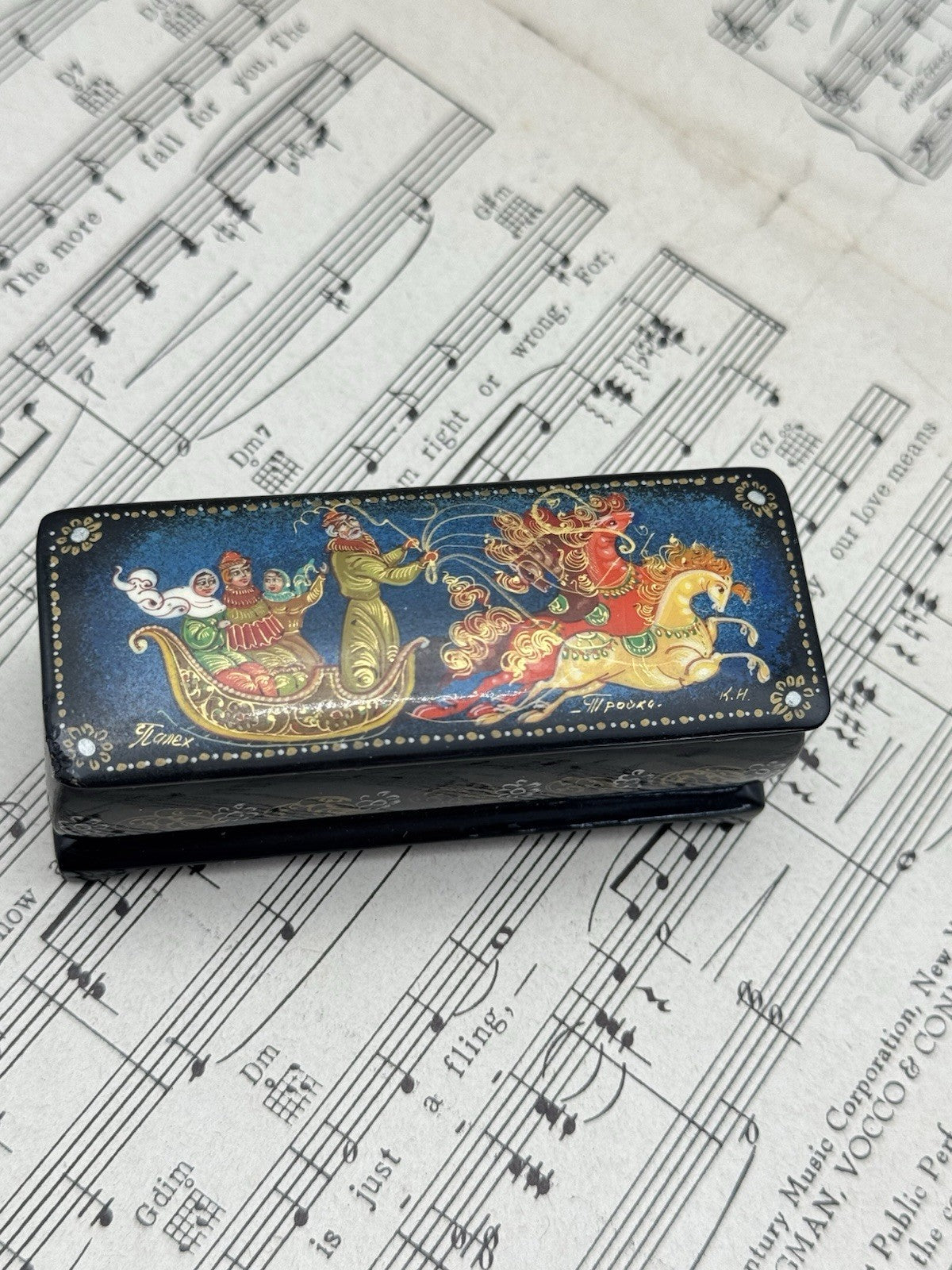 Vintage Russian Style Lacquer Box Sleigh & Horse Scene HAND PAINTED Folk Art