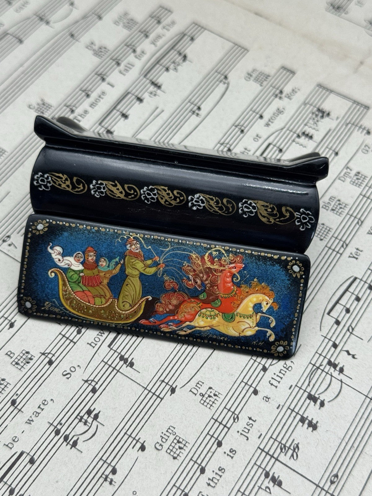 Vintage Russian Style Lacquer Box Sleigh & Horse Scene HAND PAINTED Folk Art