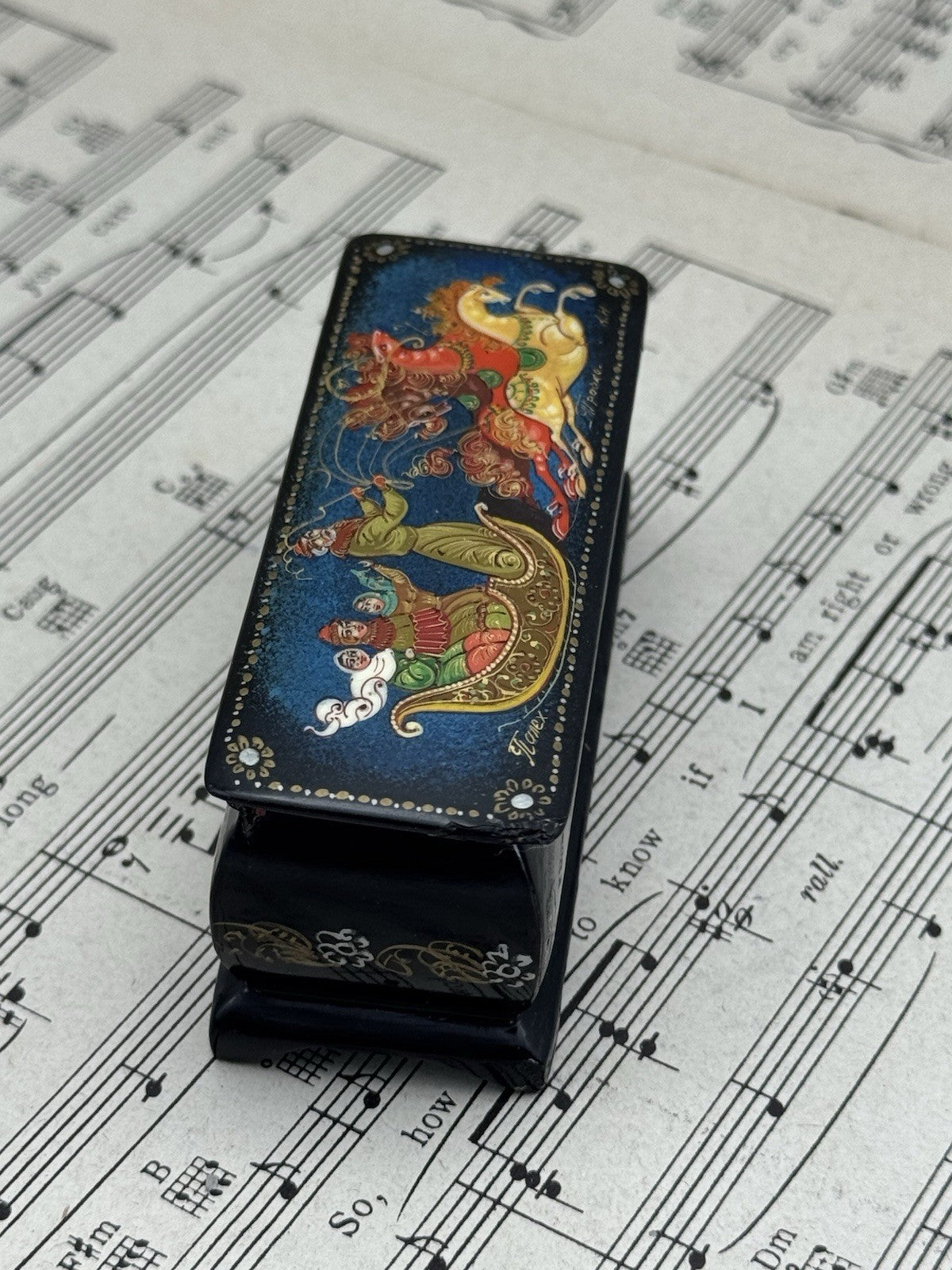 Vintage Russian Style Lacquer Box Sleigh & Horse Scene HAND PAINTED Folk Art