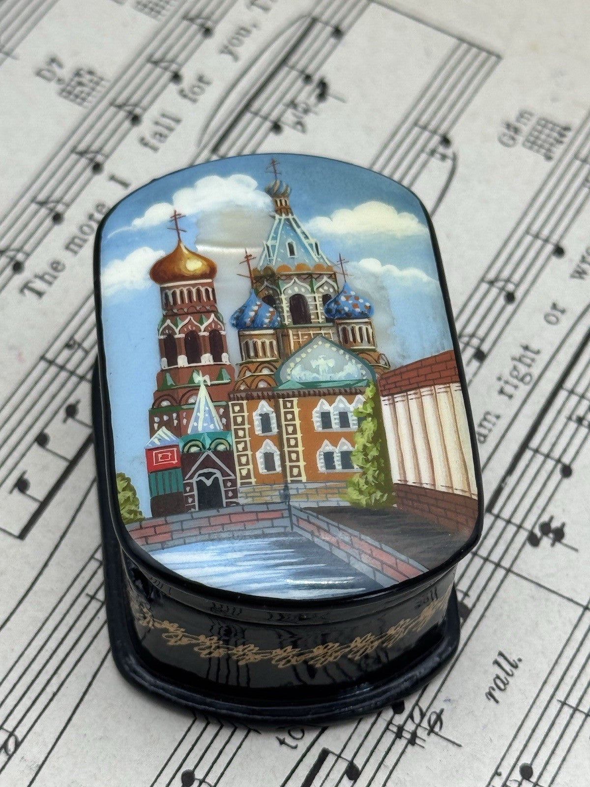 Signed Fedoskino Hand Painted Russian Black Lacquer Box Shell Pearl Inlay