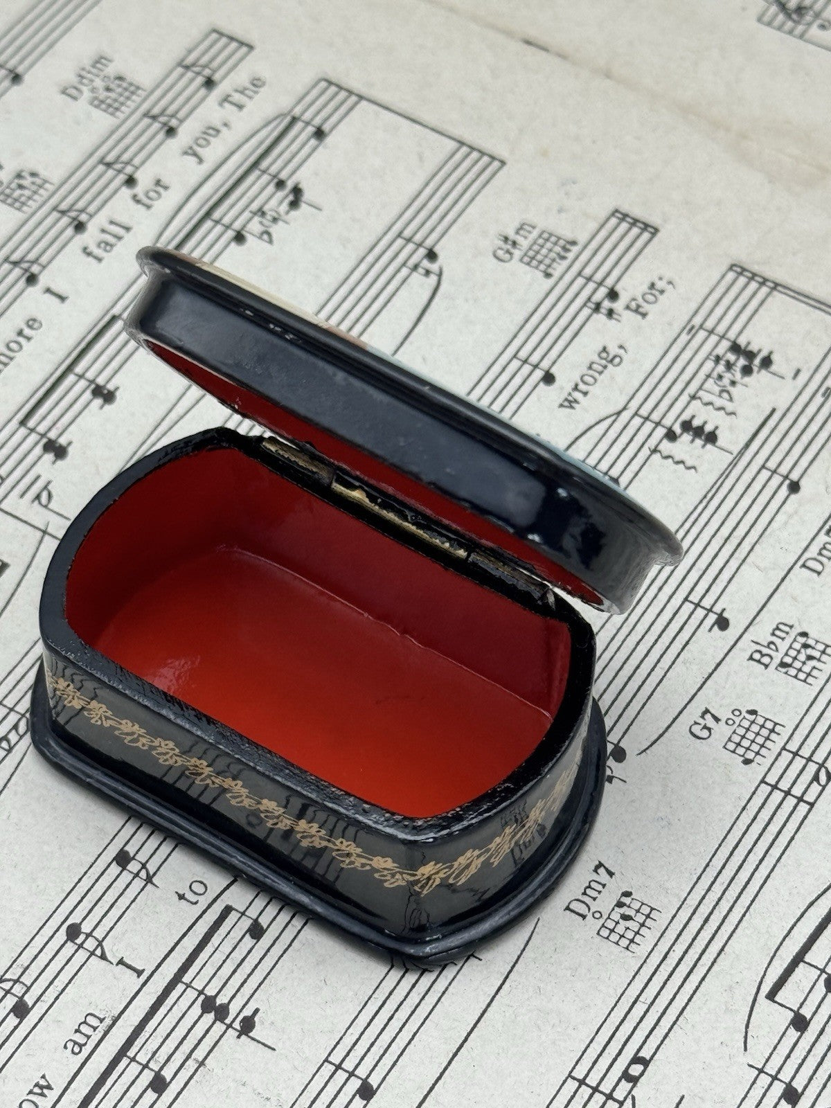 Signed Fedoskino Hand Painted Russian Black Lacquer Box Shell Pearl Inlay