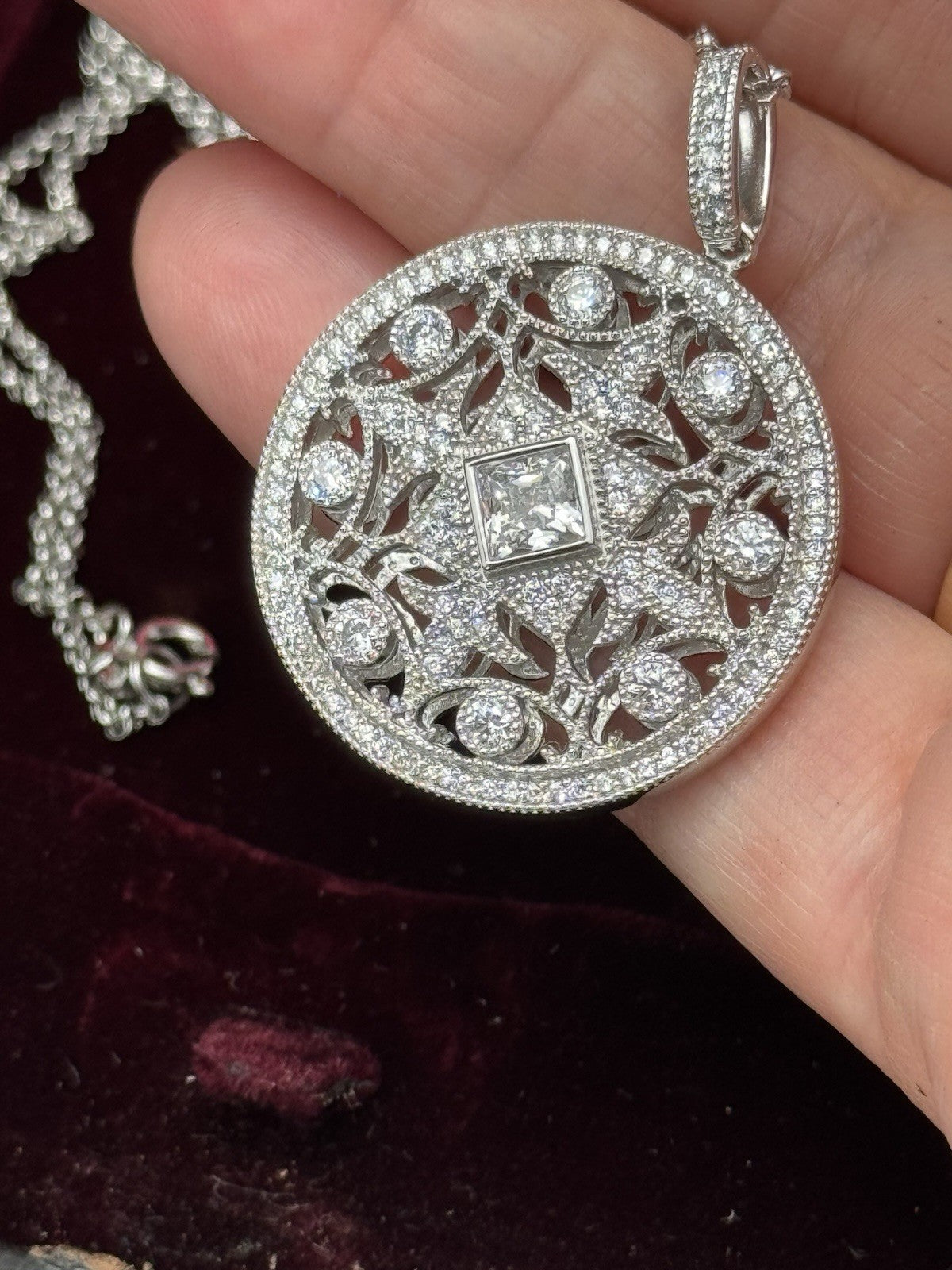 925 Silver Fleur De LIS Pendant Necklace Cubic Circonia Ca 19”long