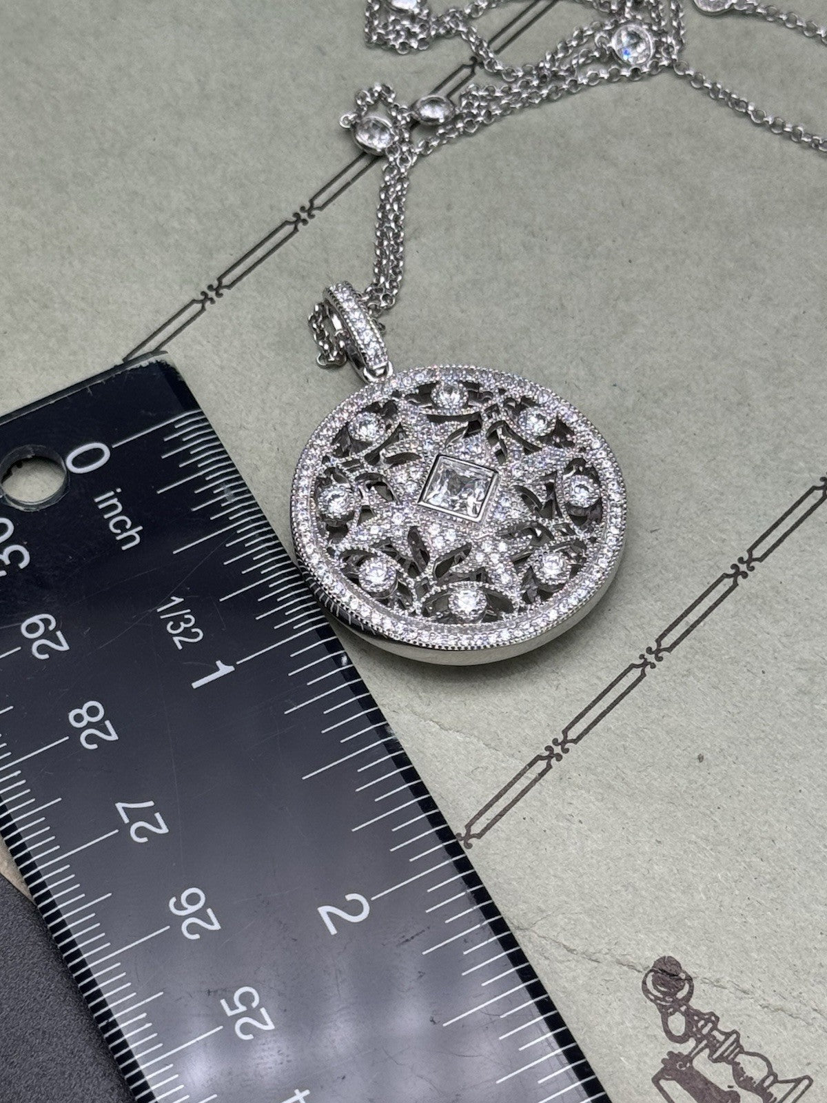 925 Silver Fleur De LIS Pendant Necklace Cubic Circonia Ca 19”long
