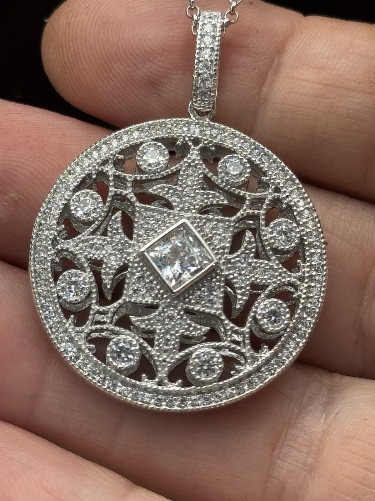 925 Silver Fleur De LIS Pendant Necklace Cubic Circonia Ca 19”long