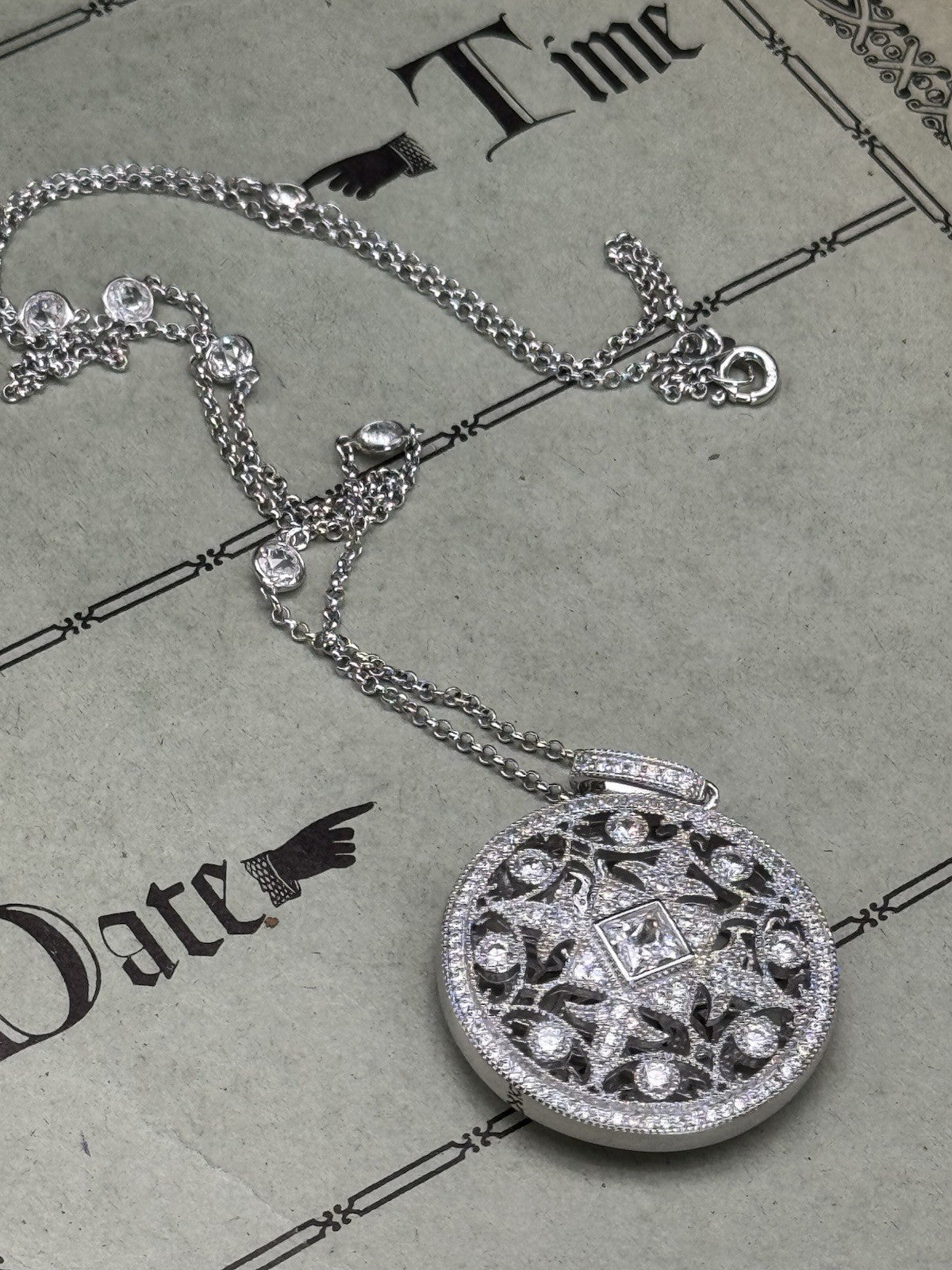 925 Silver Fleur De LIS Pendant Necklace Cubic Circonia Ca 19”long