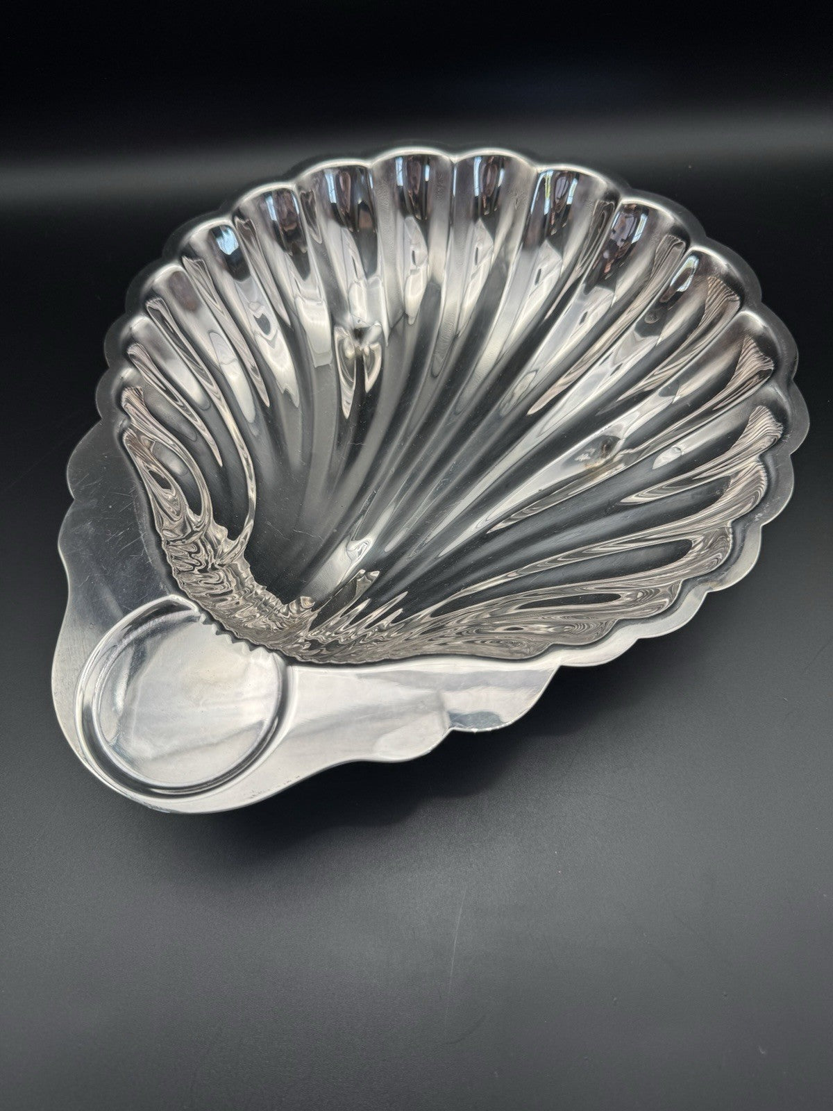 Large Silverplate Shell Serving Bowl FB Rogers ESTATE FIND