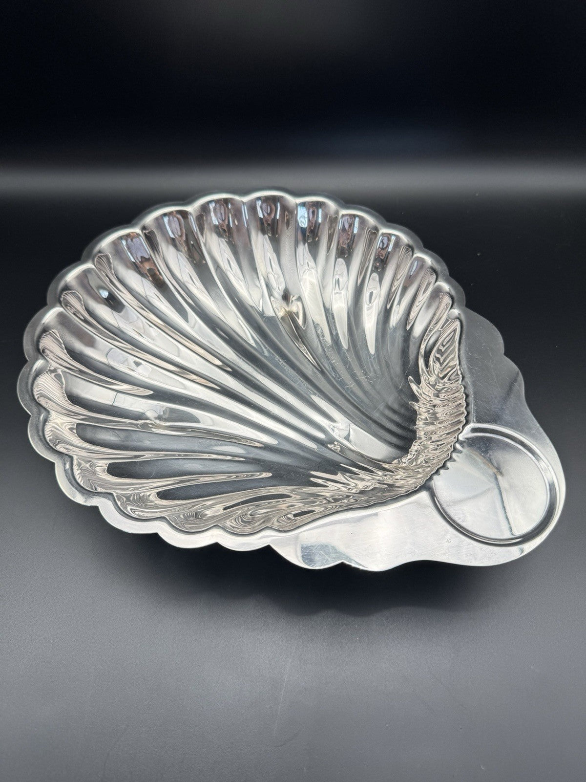 Large Silverplate Shell Serving Bowl FB Rogers ESTATE FIND