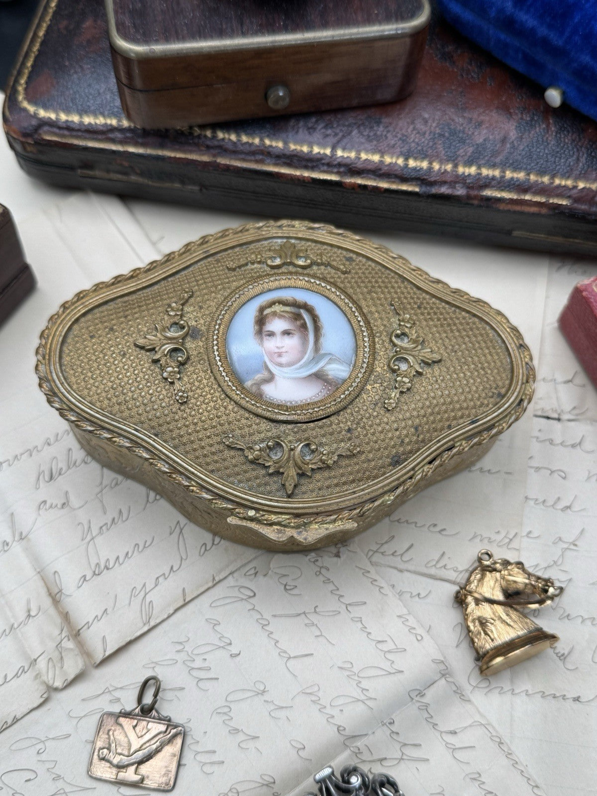 Antique French Style Porcelain Trinket Jewelry Box Painted Portrait Queen Louise