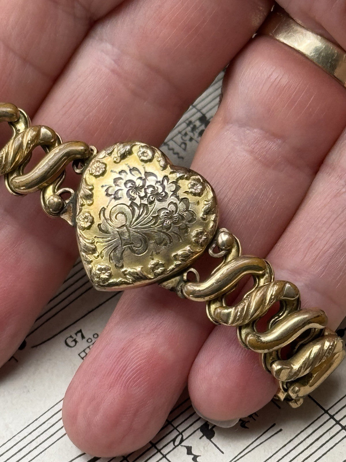 Vintage Sweetheart Bracelet Expands Heart Forget Me Not Gold Filled CARMEN