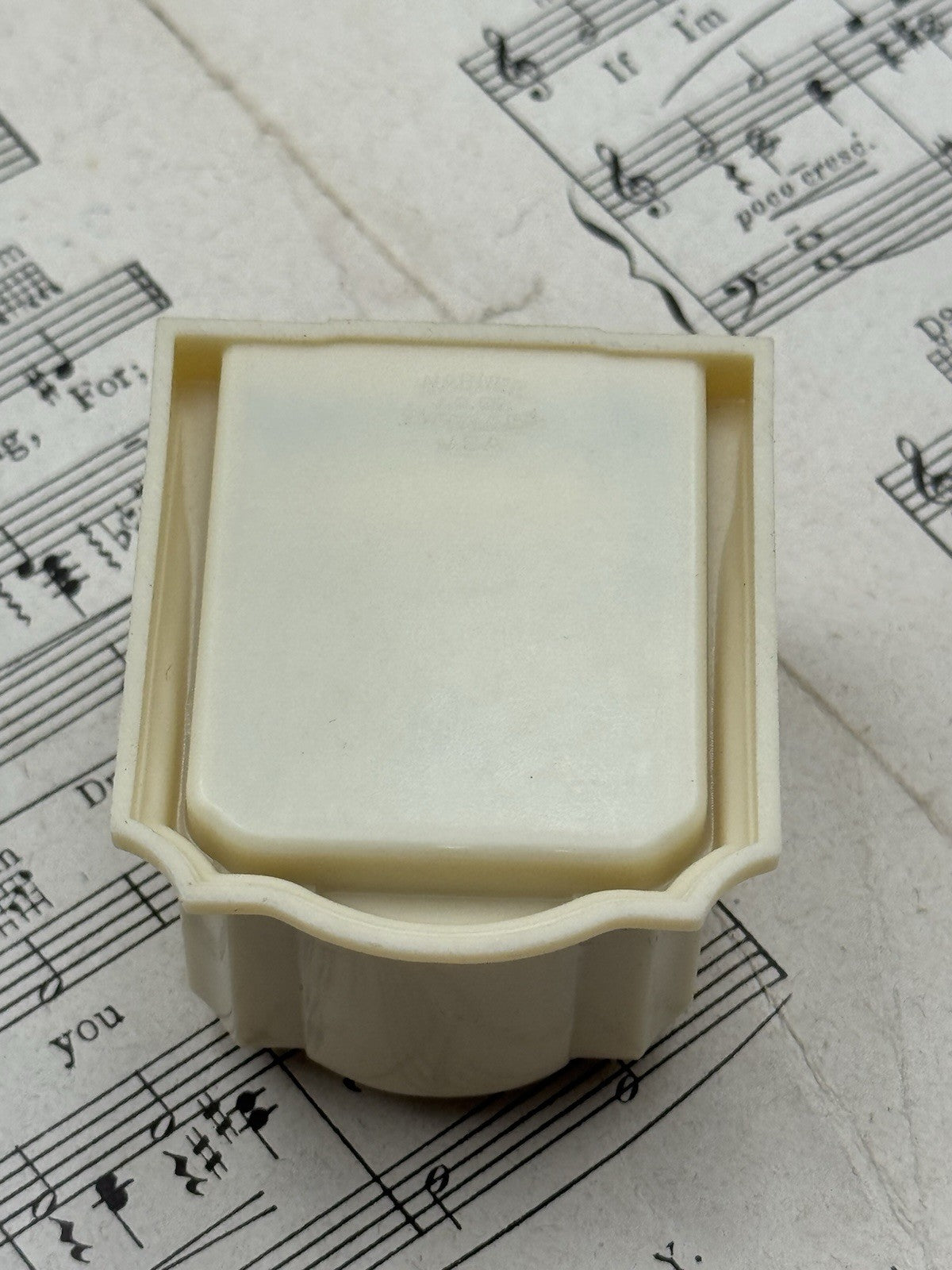 VINTAGE WARNER JC CO BUFFALO NY BAMS JEWELERS RICHMOND VA BOX ART DECO CREAM