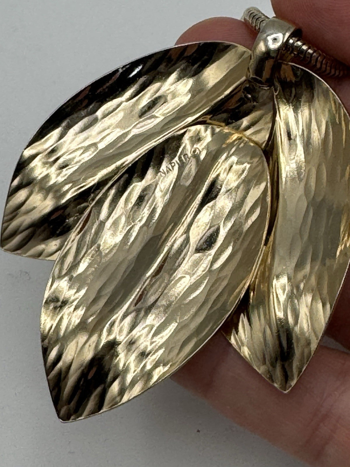 Vintage NAPIER Pendant Necklace Snake Change LEAF Pendant SIGNED ca. 23”