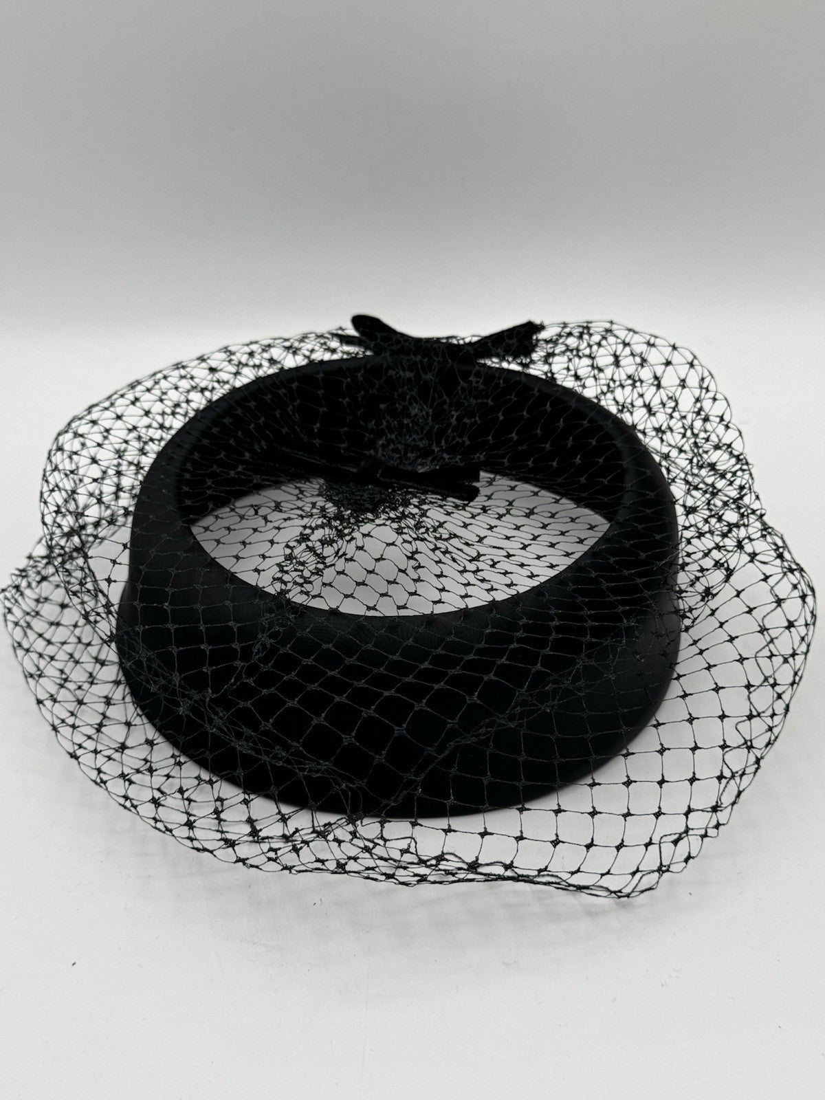 Vintage Black Satin Velvet Bow Veil HAT FACINATOR Open Crown 7” Hat Rim