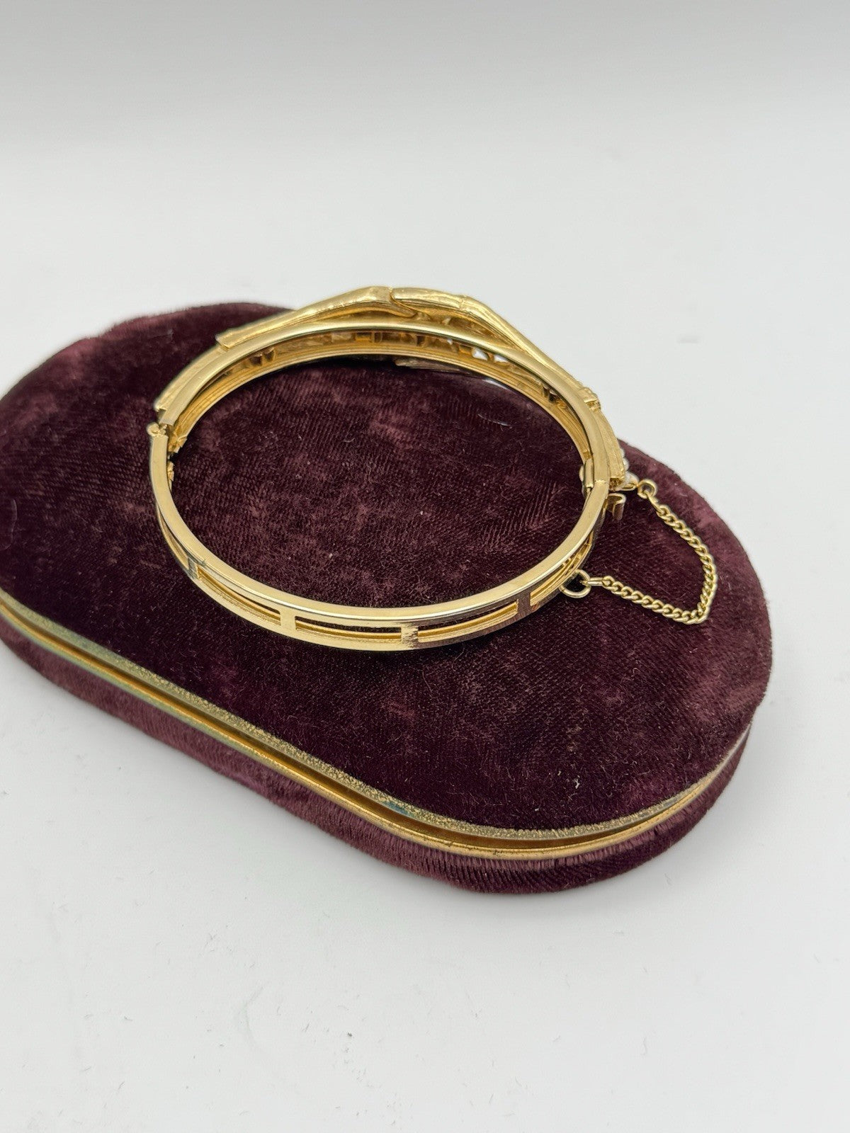 Vintage ANTIQUE STYLE Goldtone Bangle Bracelet Faux Pearls & Faux Turquoise 6.5”