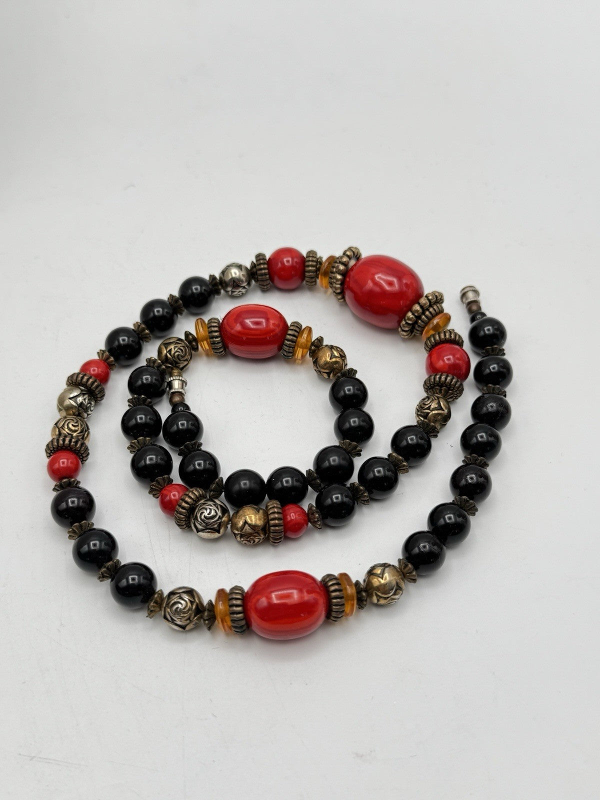 VINTAGE Mixed Media Bead Necklace Black Red Bronze Tones 25”l