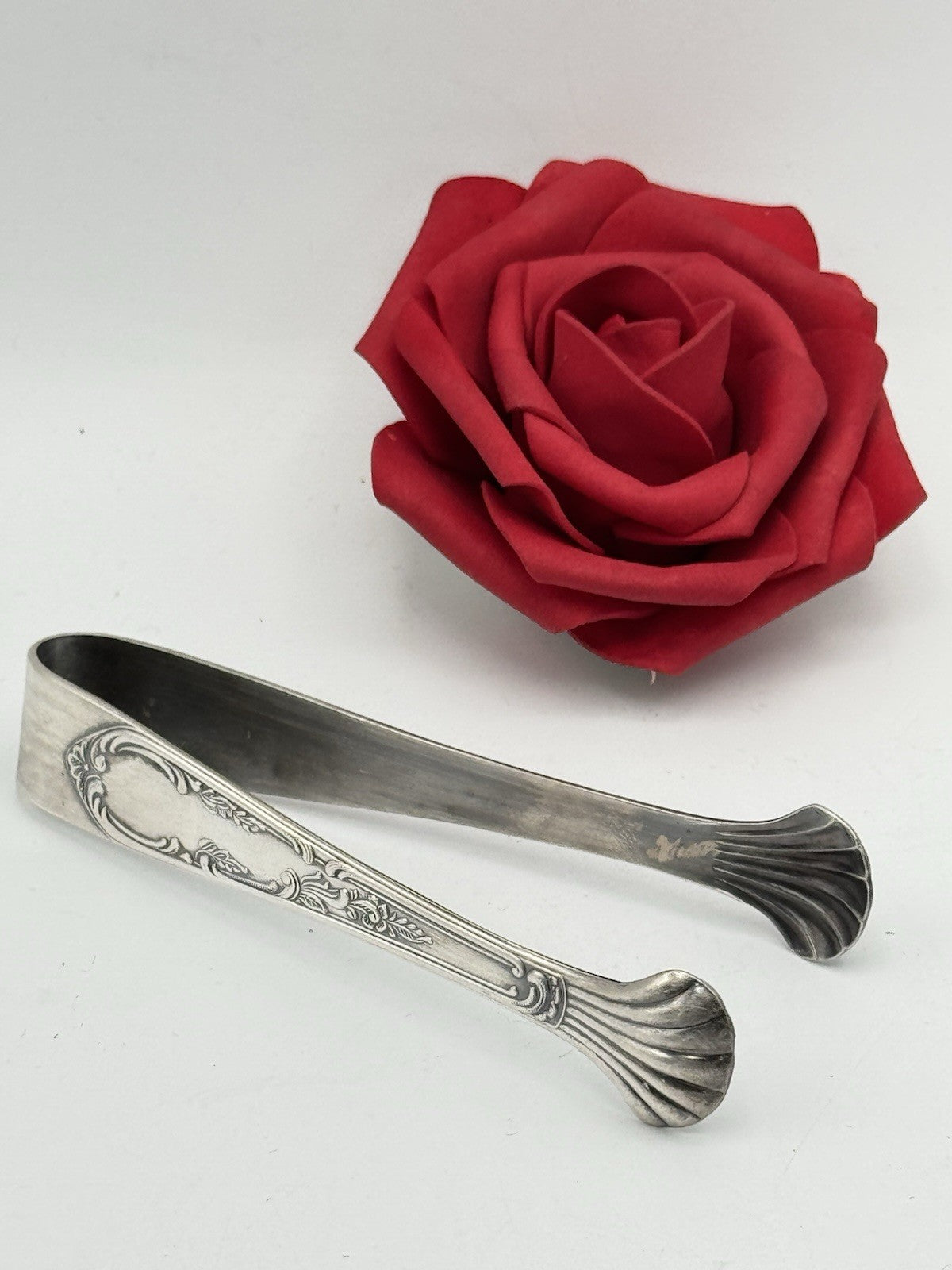 Vintage Silverplate Sugar Tongs Scroll Shell Motif 4”l