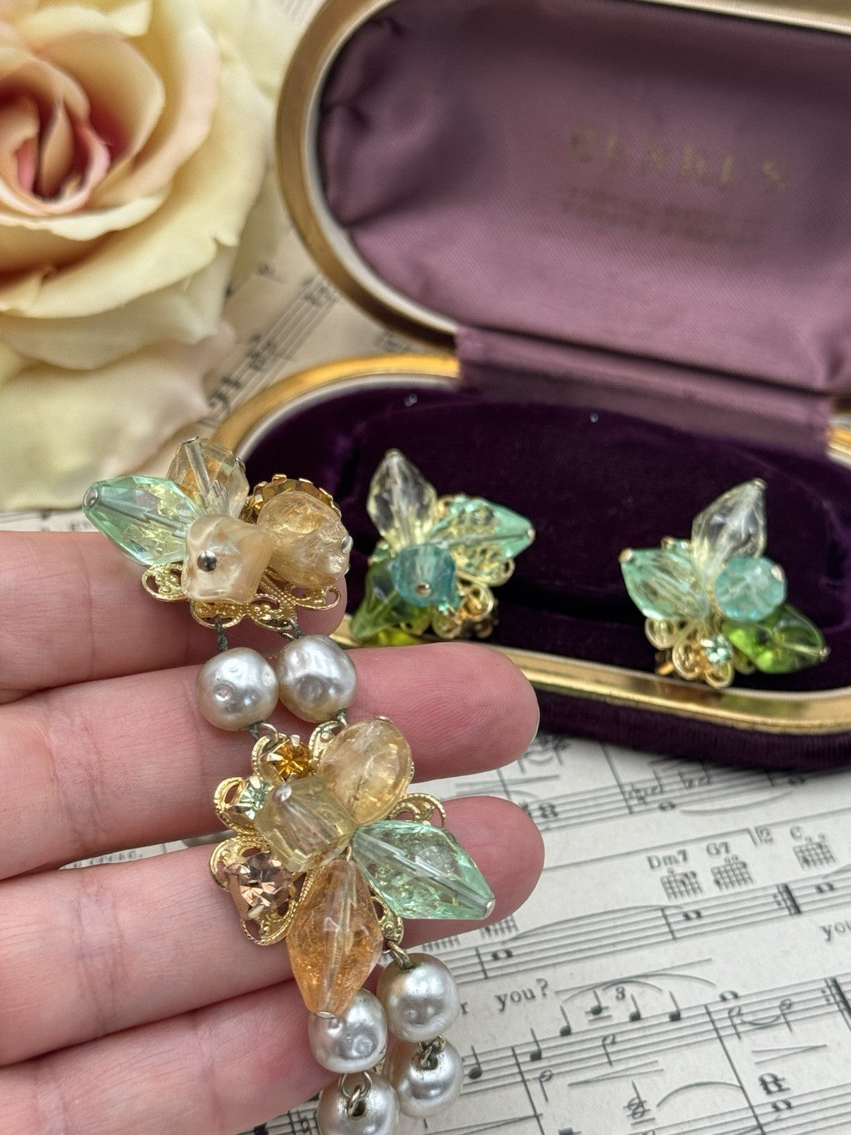 Vintage Pastel Green Goldtone Demi Parure Bracelet 6”+ Earrings Clip-on