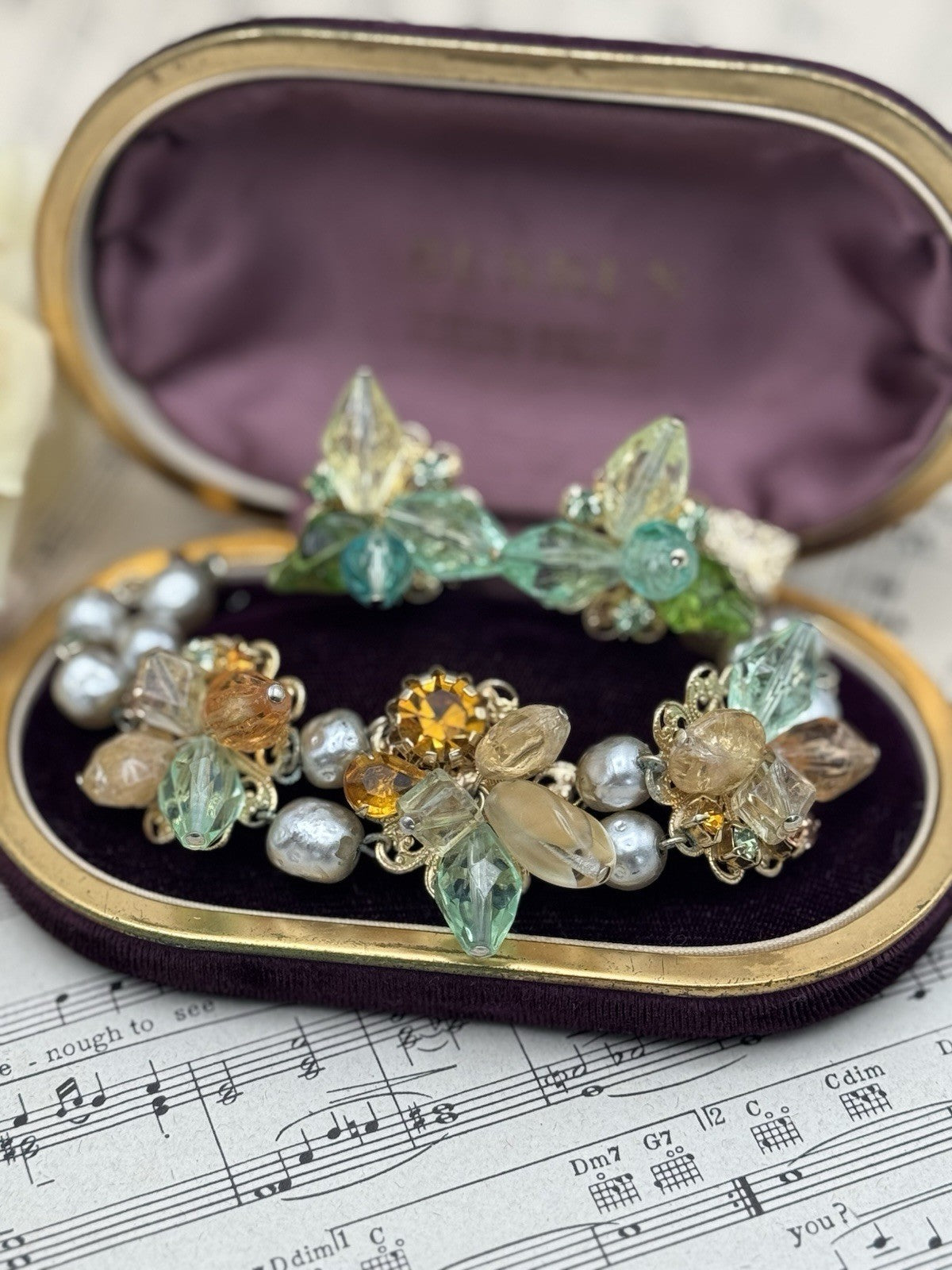 Vintage Pastel Green Goldtone Demi Parure Bracelet 6”+ Earrings Clip-on