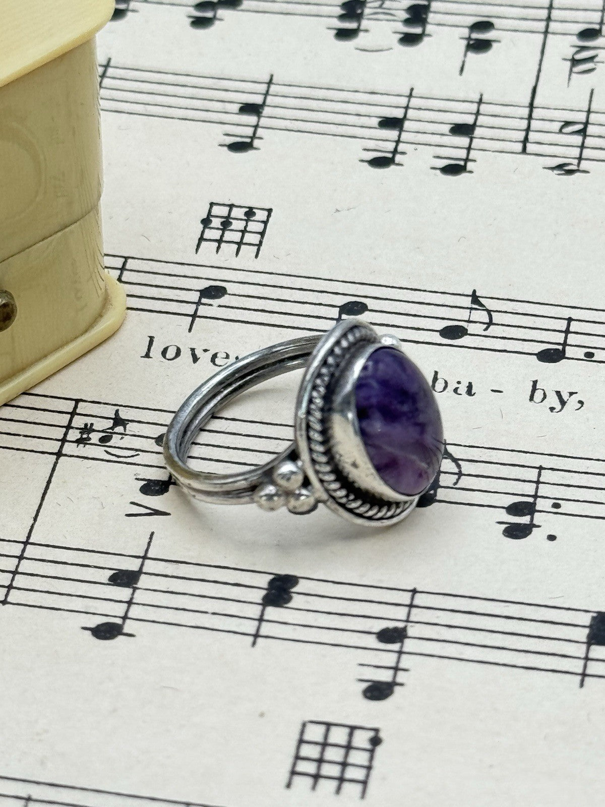 Vintage Amethyst Artisan 925 Sterling Ring Size 6.5