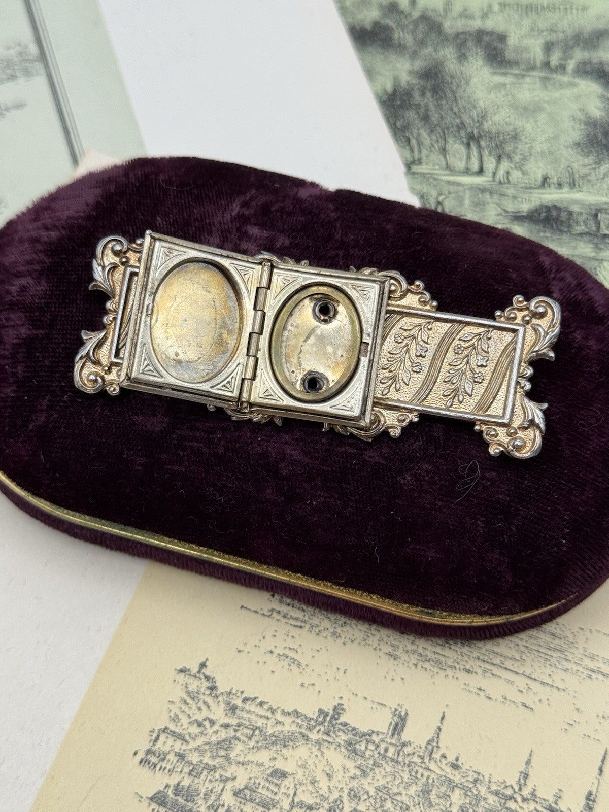 Antique Victorian Style Mourning Brooch Locket Black Glass Cameo Goldtone 3”