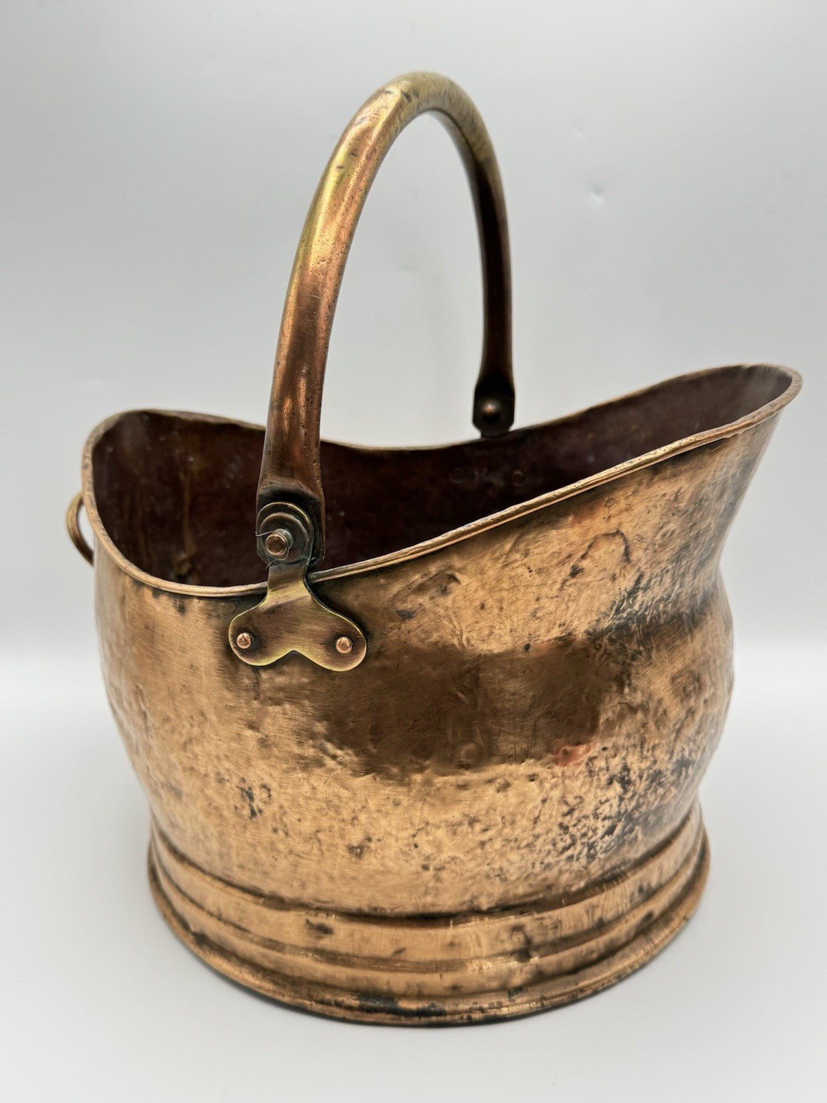 Antique English Copper Coal Scuttle Fireplace Log Bucket with Handle 15”