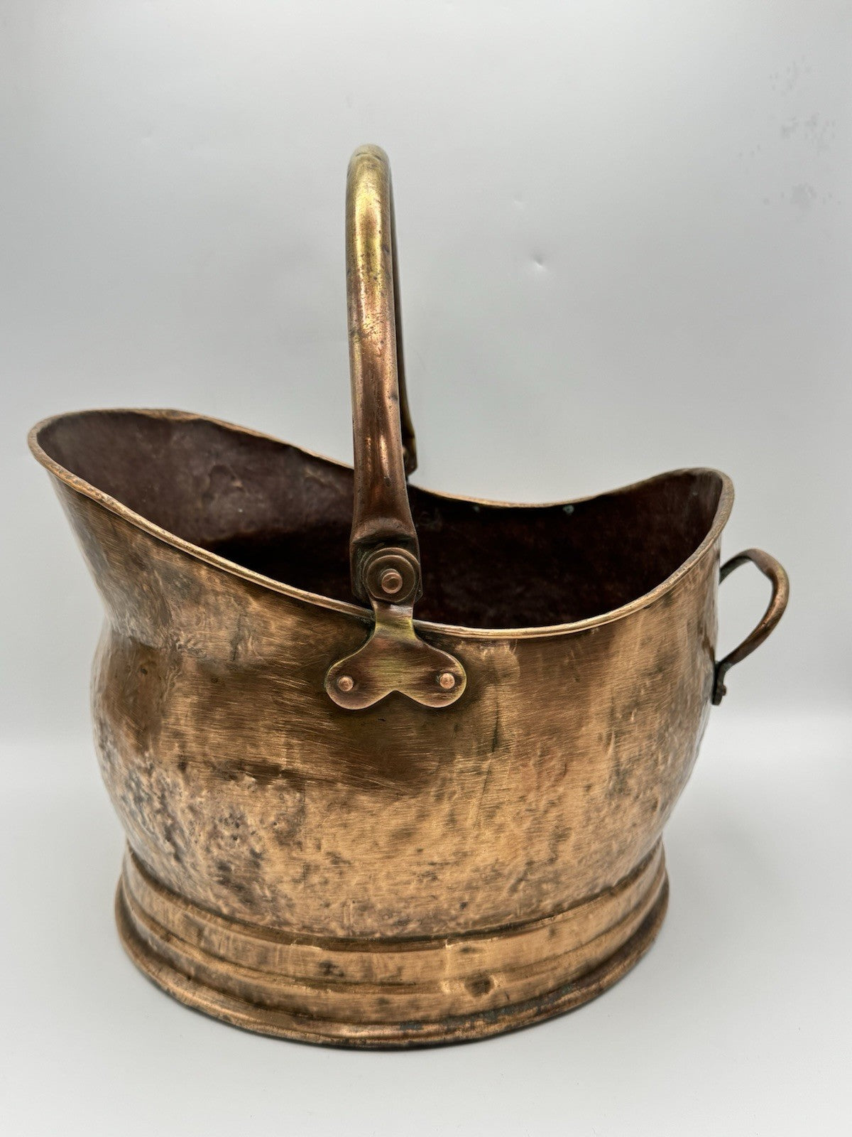 Antique English Copper Coal Scuttle Fireplace Log Bucket with Handle 15”