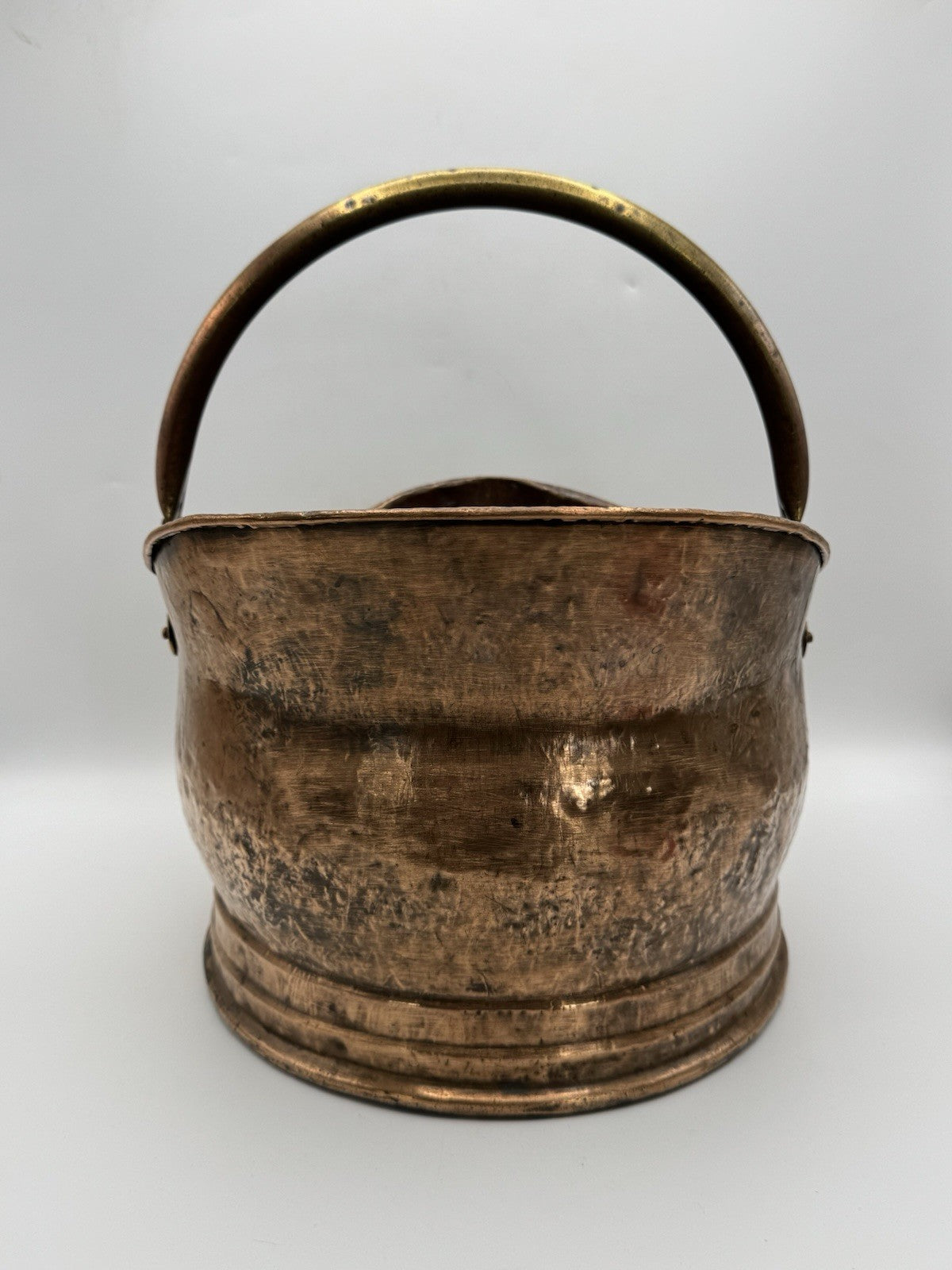 Antique English Copper Coal Scuttle Fireplace Log Bucket with Handle 15”