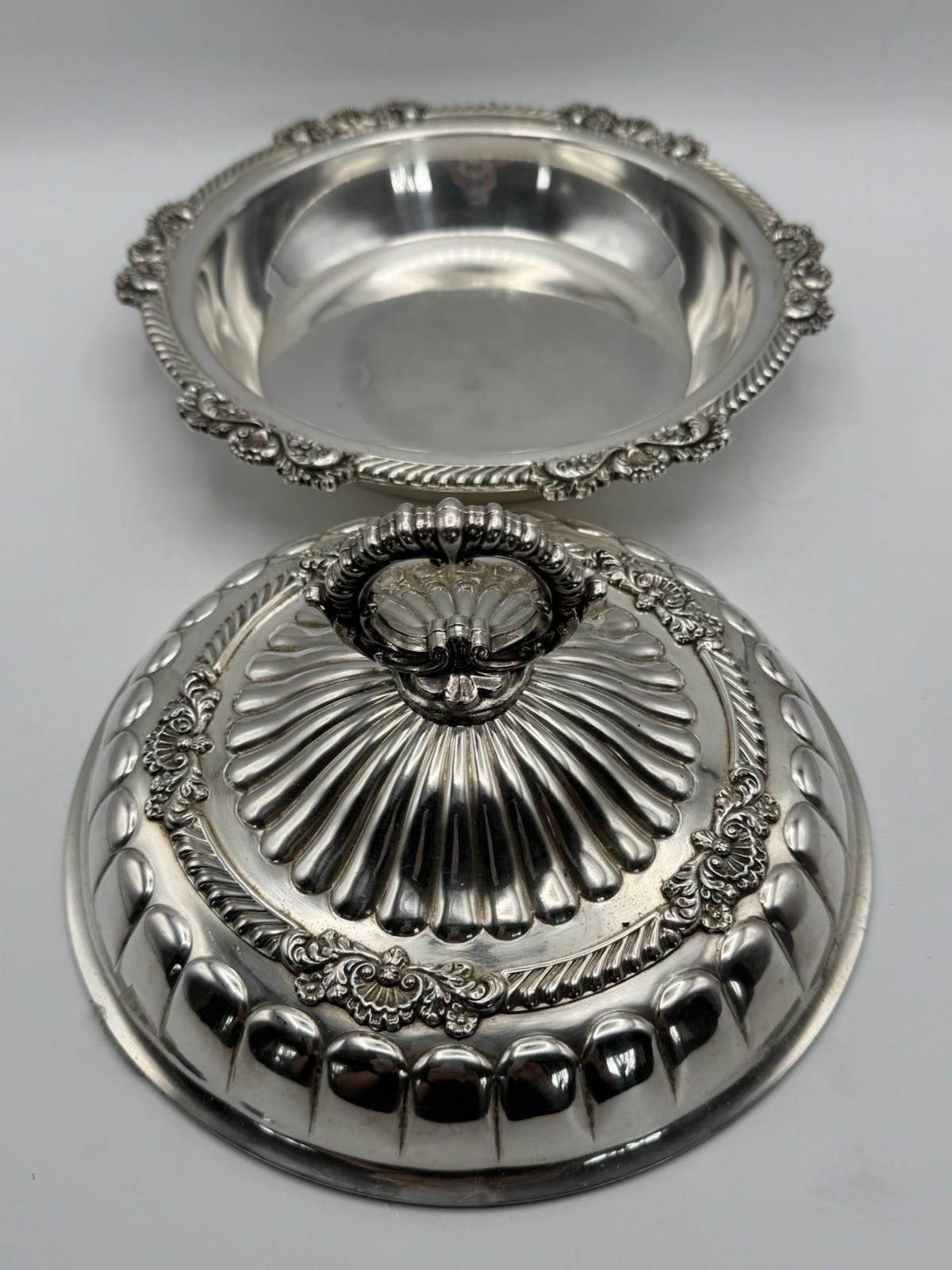 Antique Meriden Silver Soldered Covered Vegetable Dish 10” Eagle Mark